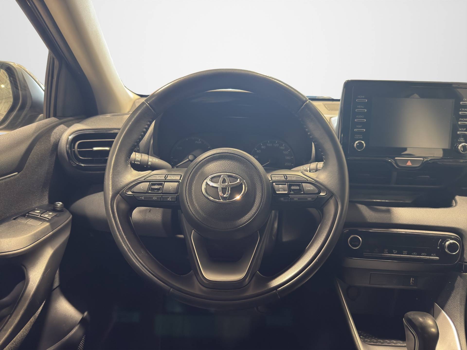 Auto Venduta - TOYOTA Yaris Yaris 1.5h Business usata in pronta consegna - Brandini