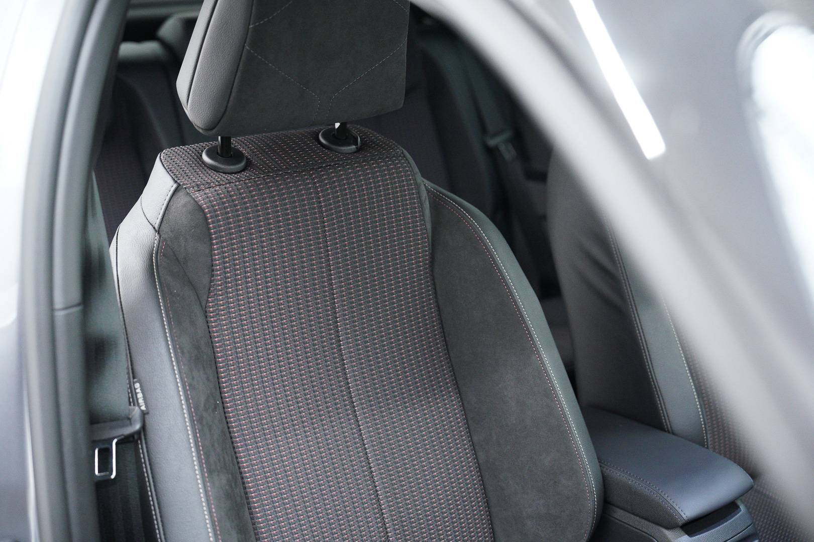 DS DS 3 DS3 1.2 hybrid Bastille Business 136cv auto usata in pronta consegna - Brandini