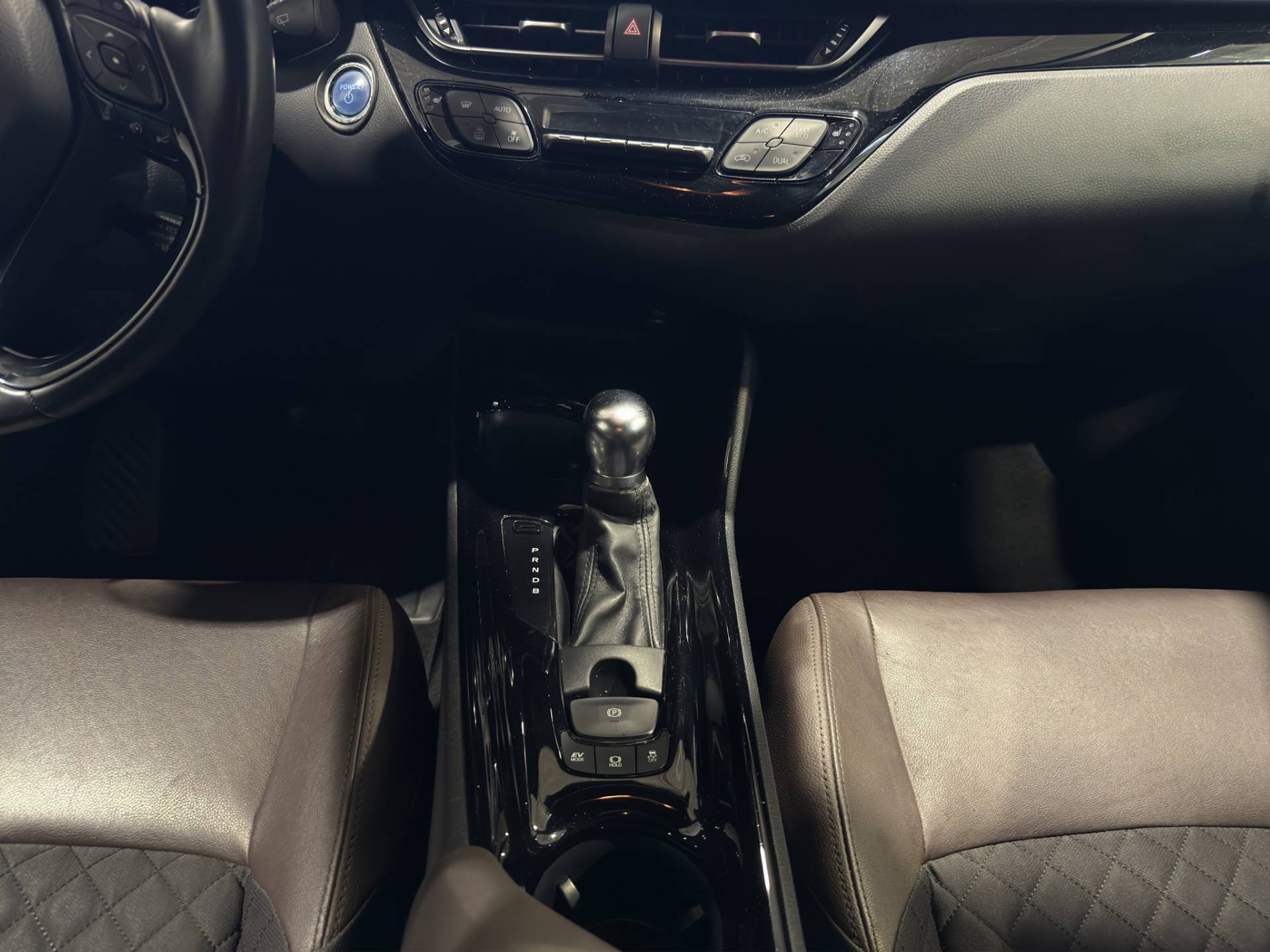 Auto Venduta - TOYOTA C-HR C-HR 1.8h Lounge 2wd e-cvt my18 usata in pronta consegna - Brandini