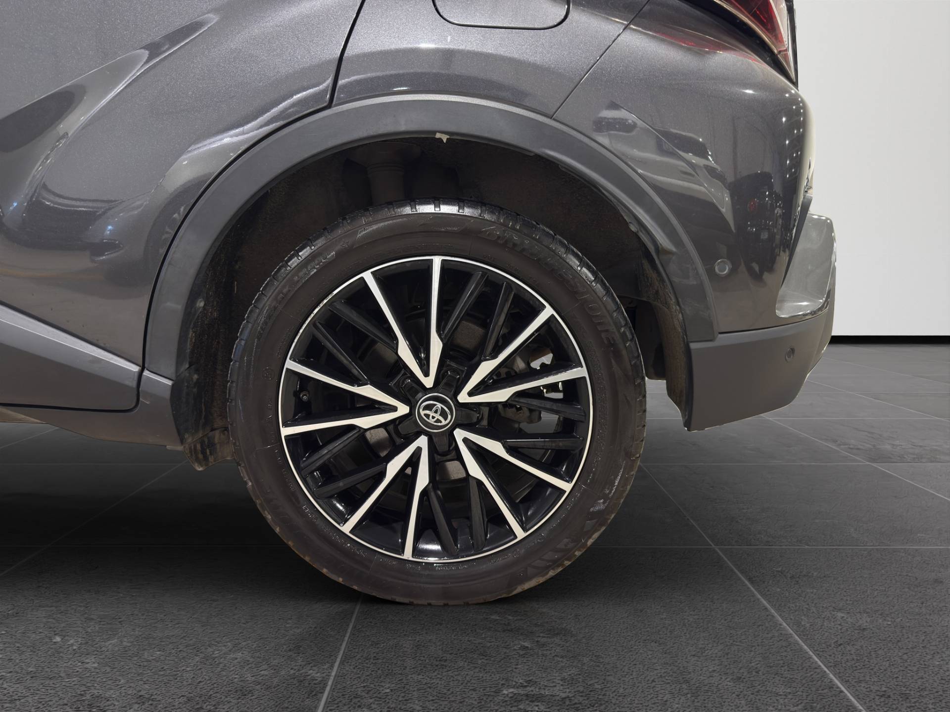 Auto Venduta - TOYOTA C-HR C-HR 1.8h Lounge 2wd e-cvt my18 usata in pronta consegna - Brandini