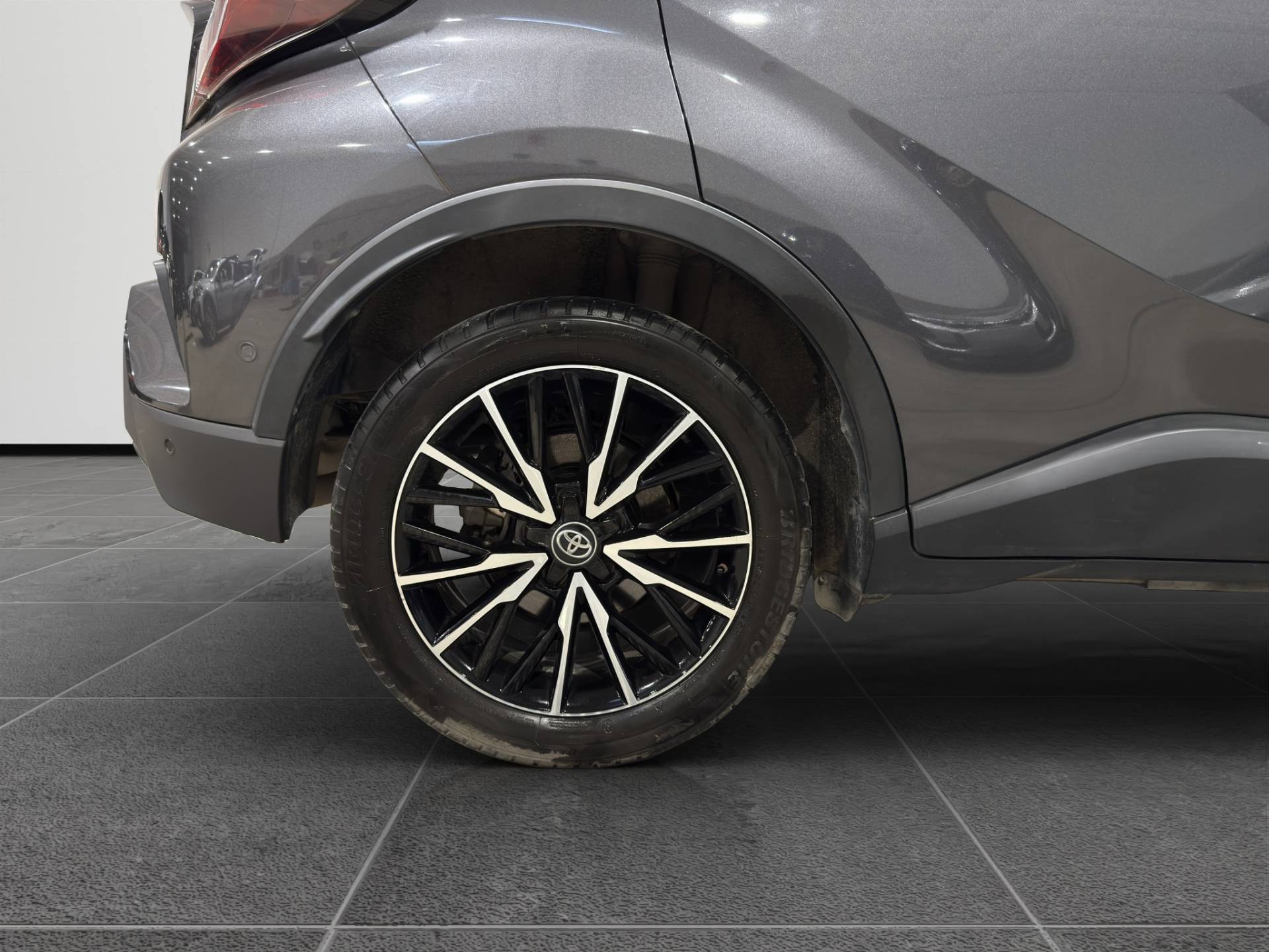 Auto Venduta - TOYOTA C-HR C-HR 1.8h Lounge 2wd e-cvt my18 usata in pronta consegna - Brandini