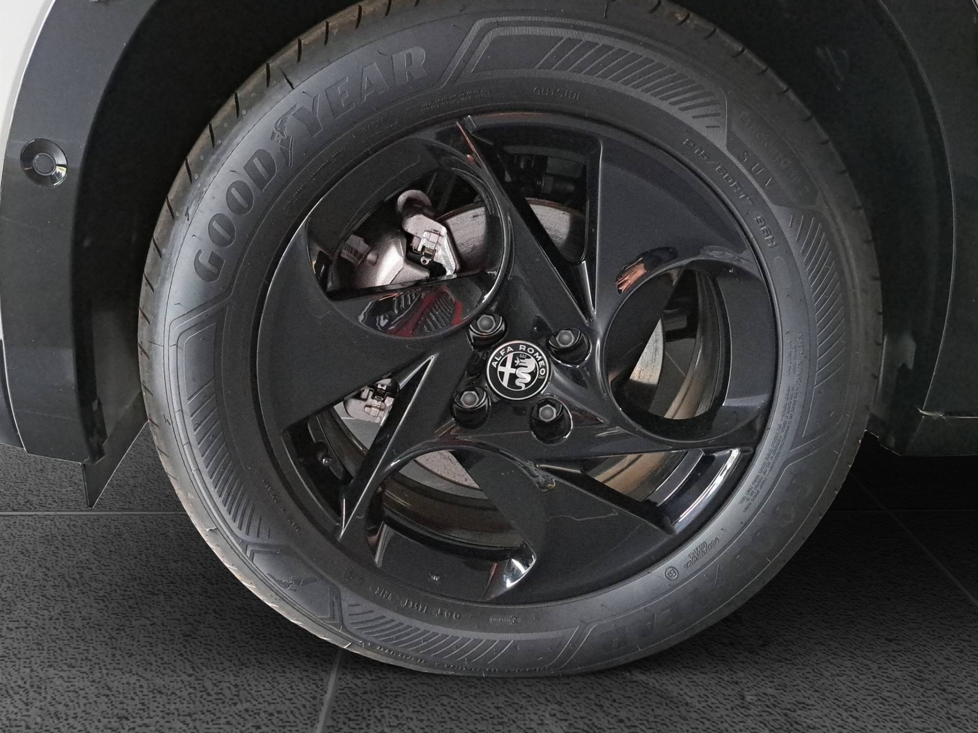 ALFA ROMEO Junior Junior 1.2 ibrida Ti 145cv edct6 usata in pronta consegna - Brandini