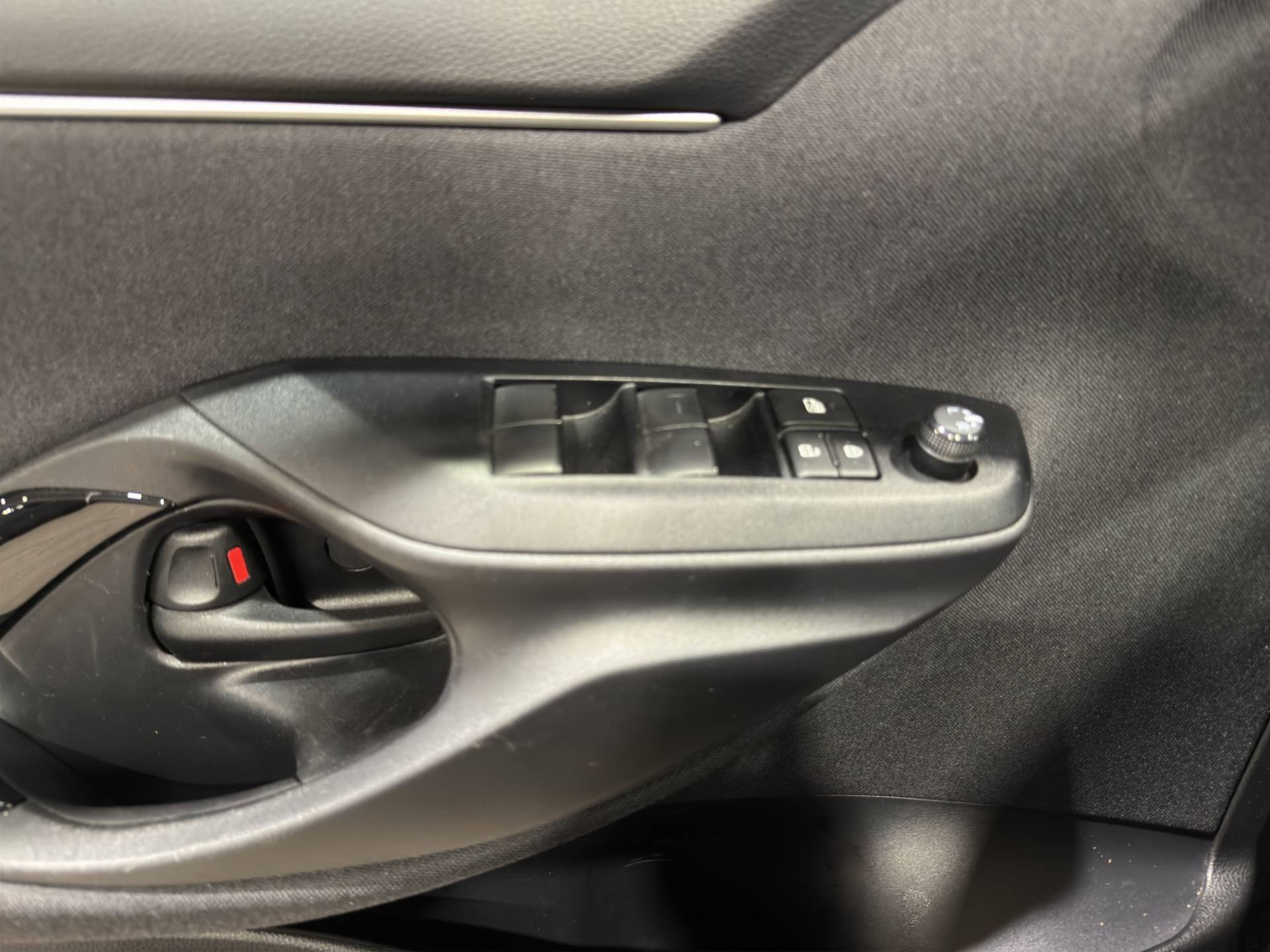 Auto Venduta - TOYOTA Yaris Yaris 1.5h Trend usata in pronta consegna - Brandini