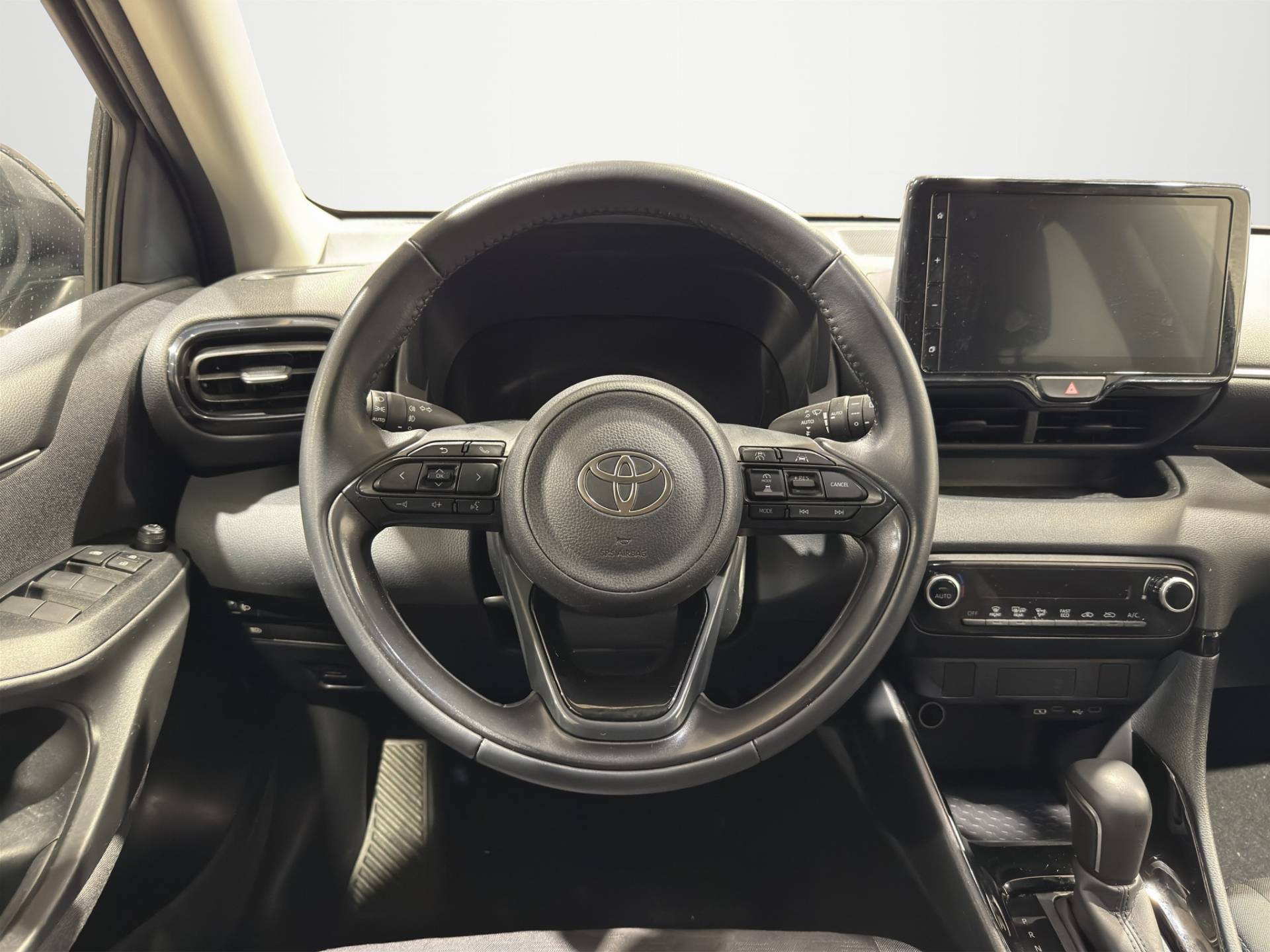 Auto Venduta - TOYOTA Yaris Yaris 1.5h Trend usata in pronta consegna - Brandini