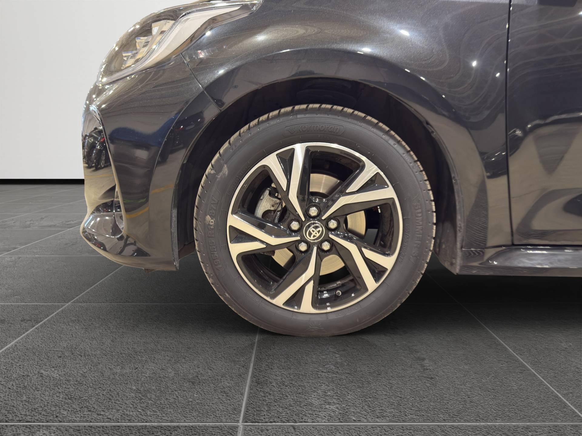 Auto Venduta - TOYOTA Yaris Yaris 1.5h Trend usata in pronta consegna - Brandini