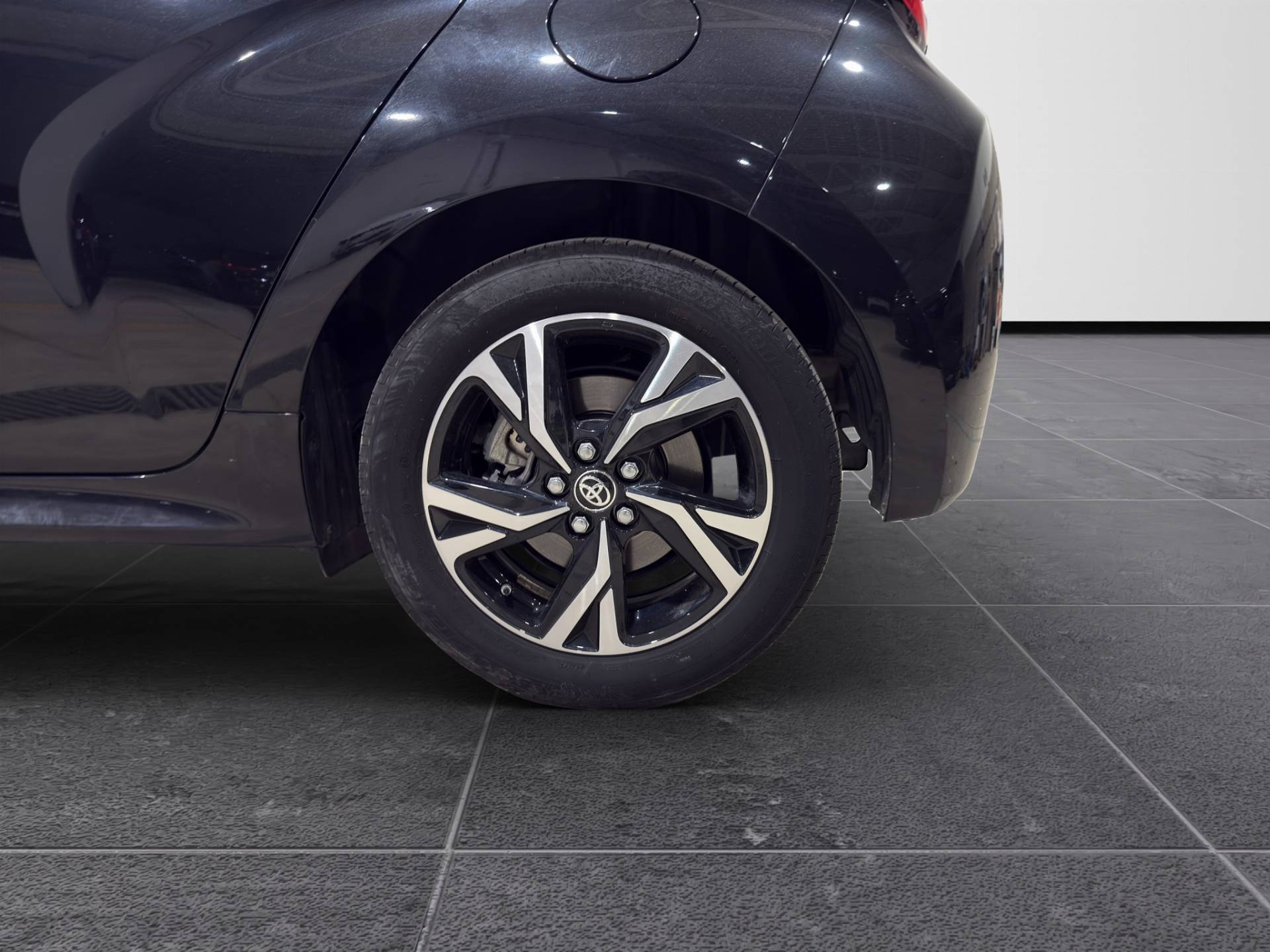 Auto Venduta - TOYOTA Yaris Yaris 1.5h Trend usata in pronta consegna - Brandini