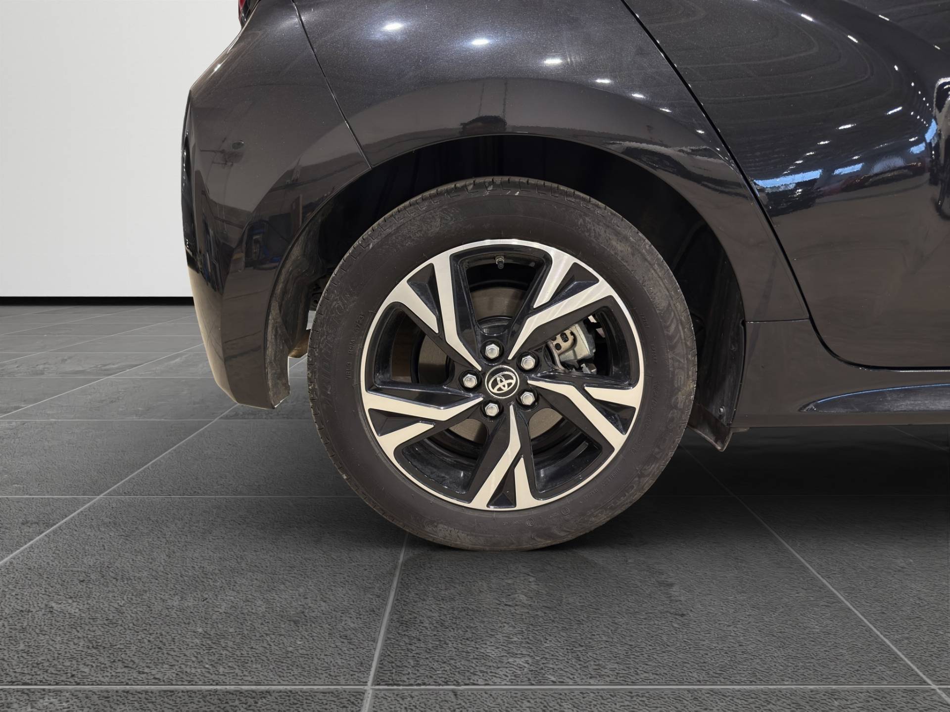 Auto Venduta - TOYOTA Yaris Yaris 1.5h Trend usata in pronta consegna - Brandini