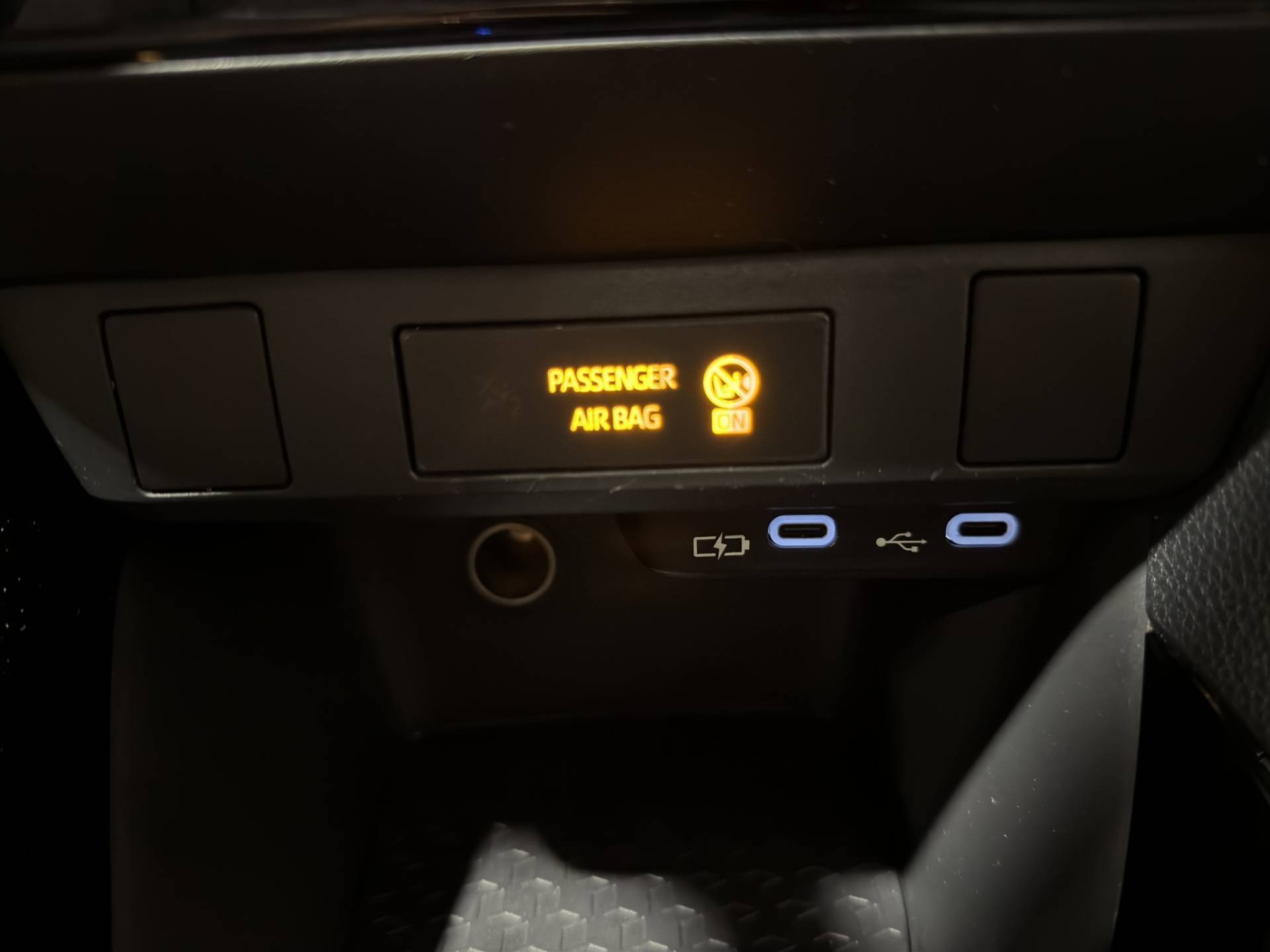 Auto Venduta - TOYOTA Yaris Yaris 1.5h Trend usata in pronta consegna - Brandini