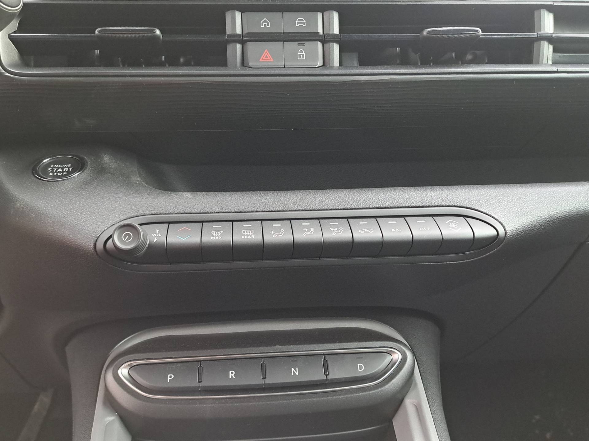 Auto Venduta - JEEP Avenger Avenger 1.2 turbo e-hybrid Longitude fwd 100cv edct6 usata in pronta consegna - Brandini