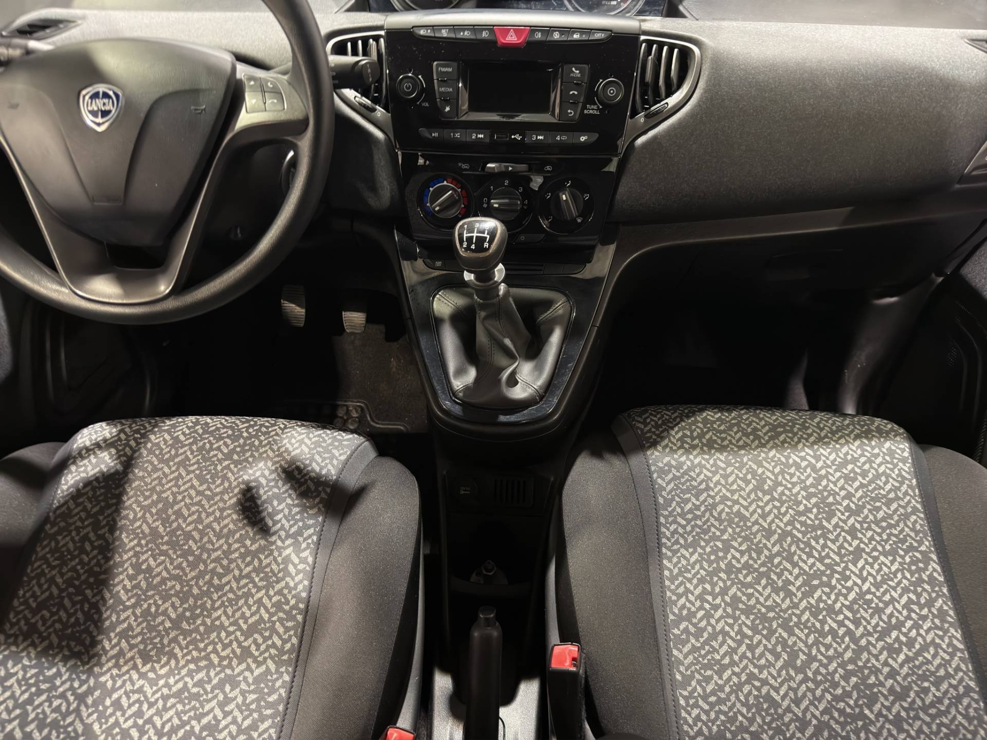 Auto Venduta - LANCIA Ypsilon Ypsilon 1.2 Elefantino Blu s&s 69cv my19 usata in pronta consegna - Brandini