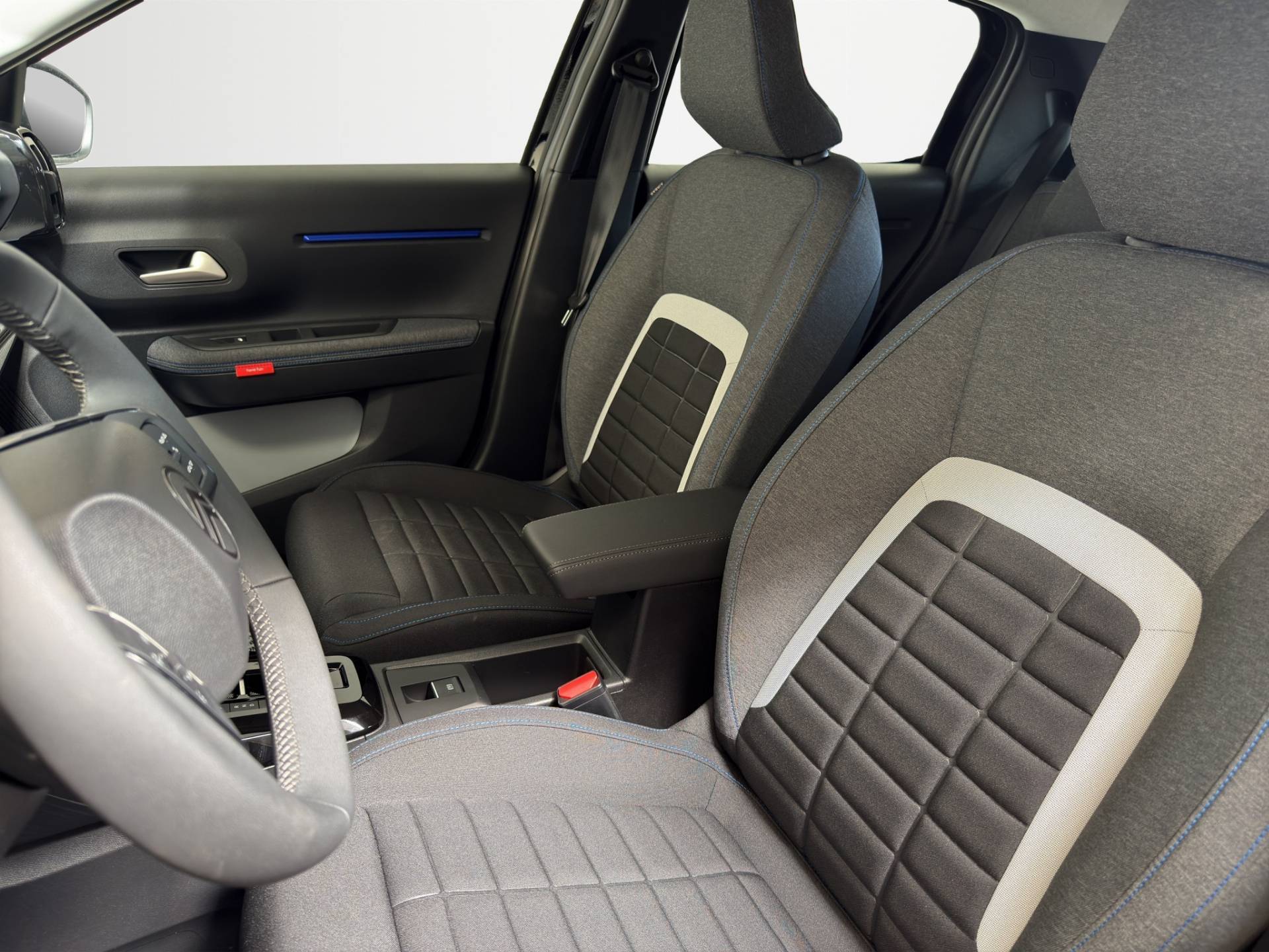 Auto Venduta - CITROEN C3 C3 1.2 hybrid Plus 100cv e-dct usata in pronta consegna - Brandini