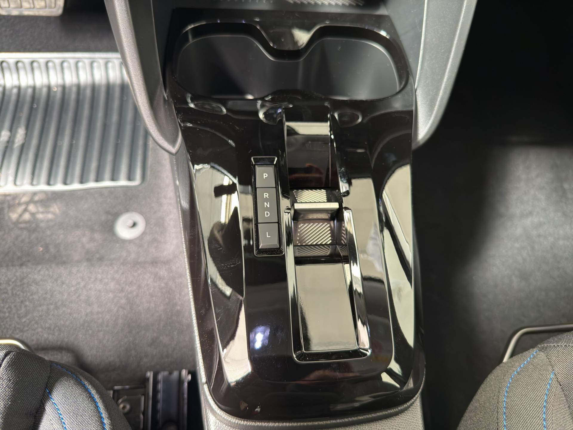 Auto Venduta - CITROEN C3 C3 1.2 hybrid Plus 100cv e-dct usata in pronta consegna - Brandini