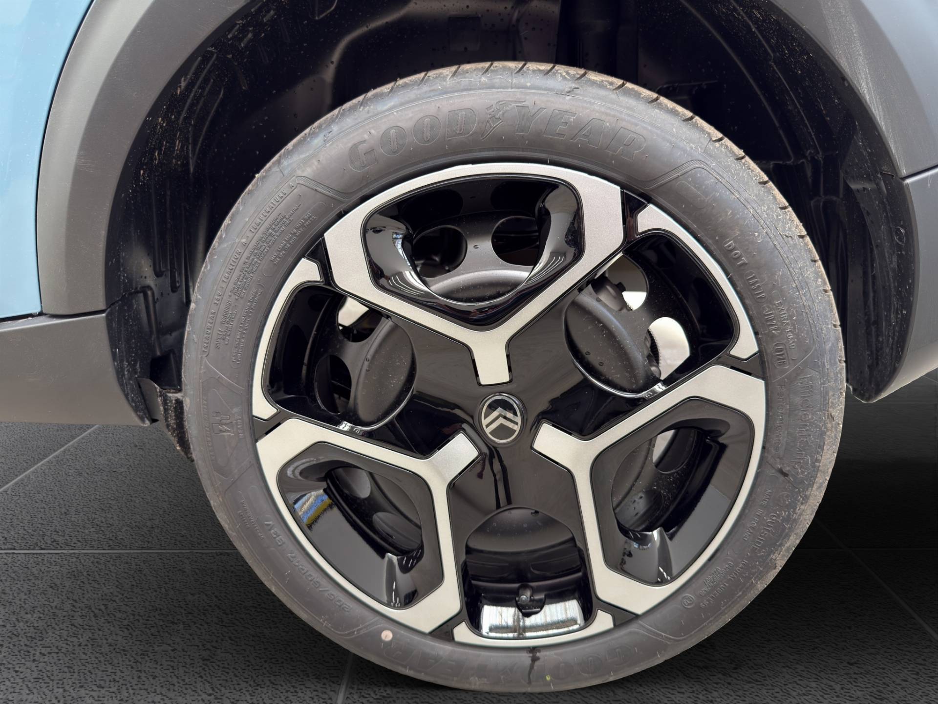 Auto Venduta - CITROEN C3 C3 1.2 hybrid Plus 100cv e-dct usata in pronta consegna - Brandini