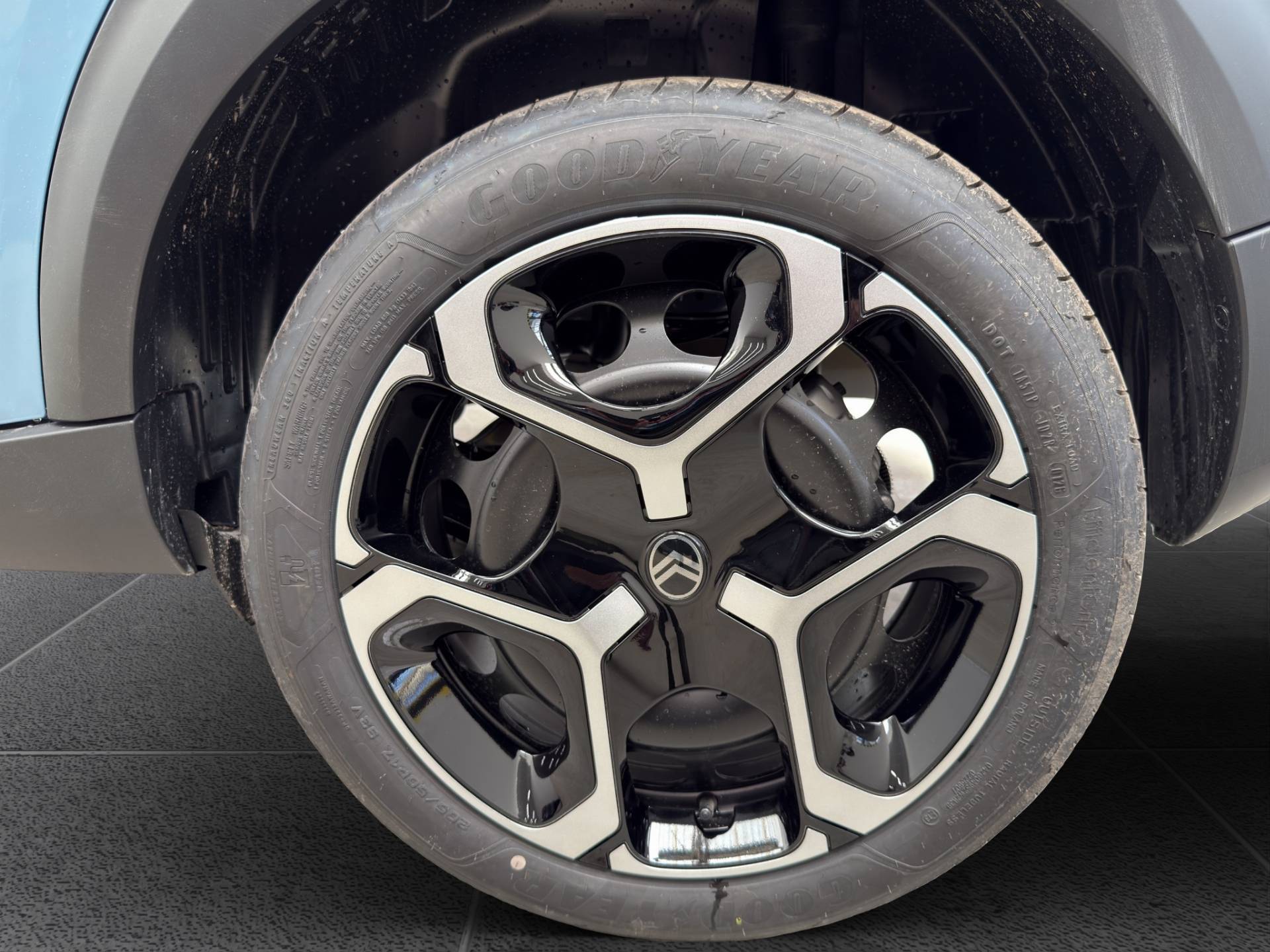 Auto Venduta - CITROEN C3 C3 1.2 hybrid Plus 100cv e-dct usata in pronta consegna - Brandini