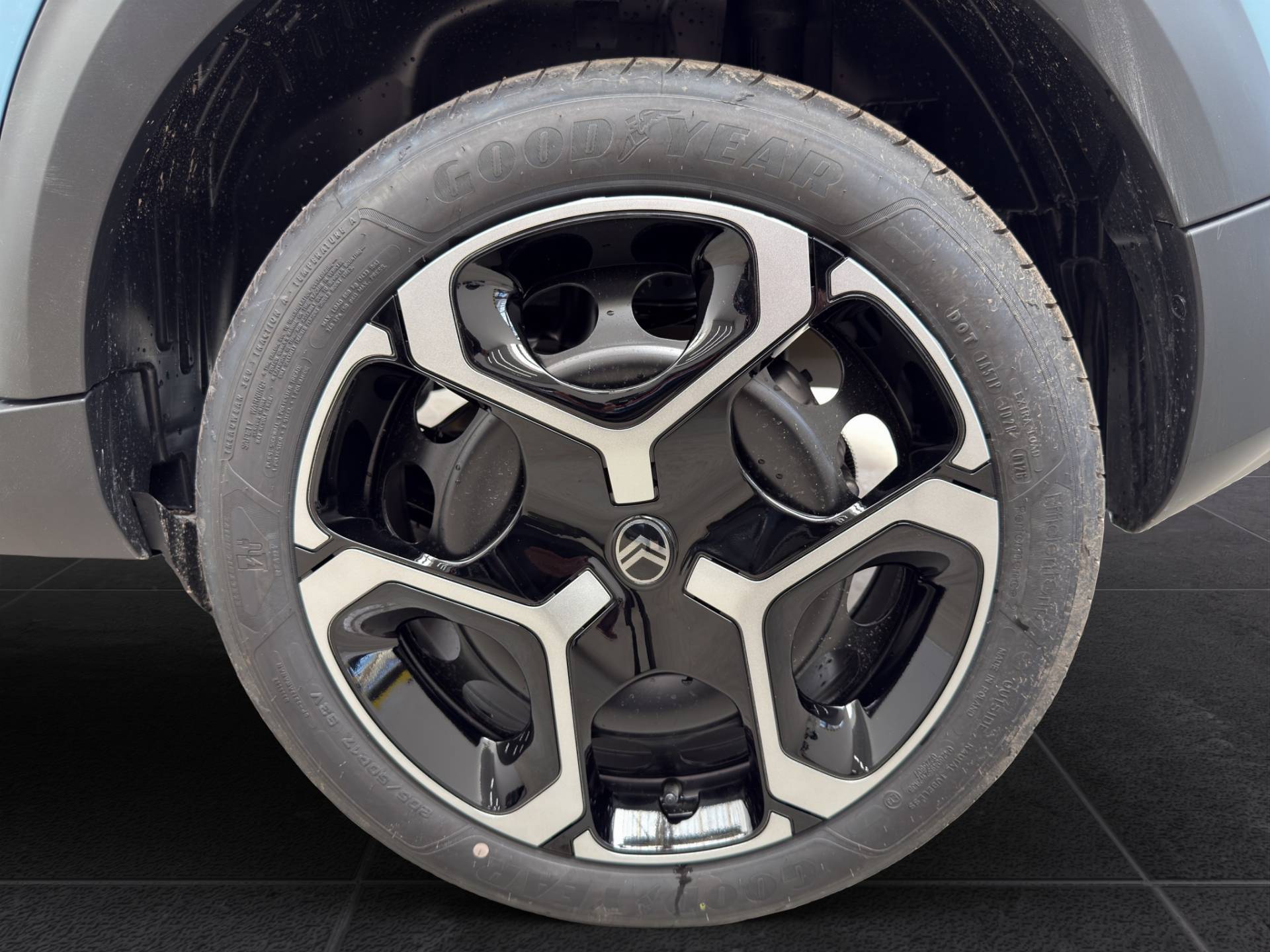 Auto Venduta - CITROEN C3 C3 1.2 hybrid Plus 100cv e-dct usata in pronta consegna - Brandini