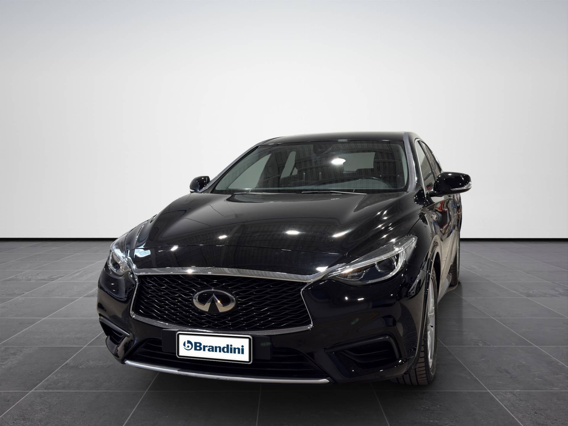 INFINITI Q30 Q30 1.5d Premium 109cv usata in pronta consegna - Brandini