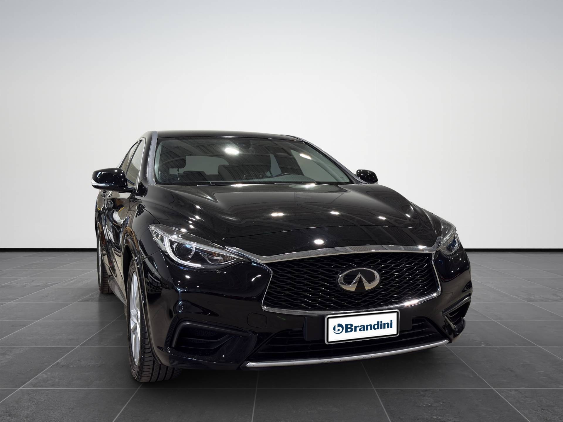 INFINITI Q30 Q30 1.5d Premium 109cv usata in pronta consegna - Brandini
