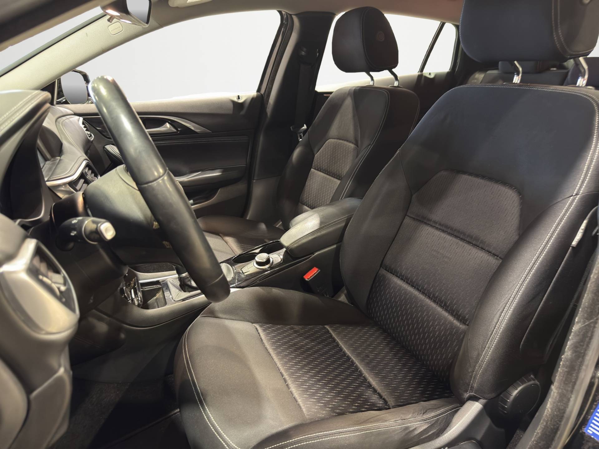 INFINITI Q30 Q30 1.5d Premium 109cv usata in pronta consegna - Brandini