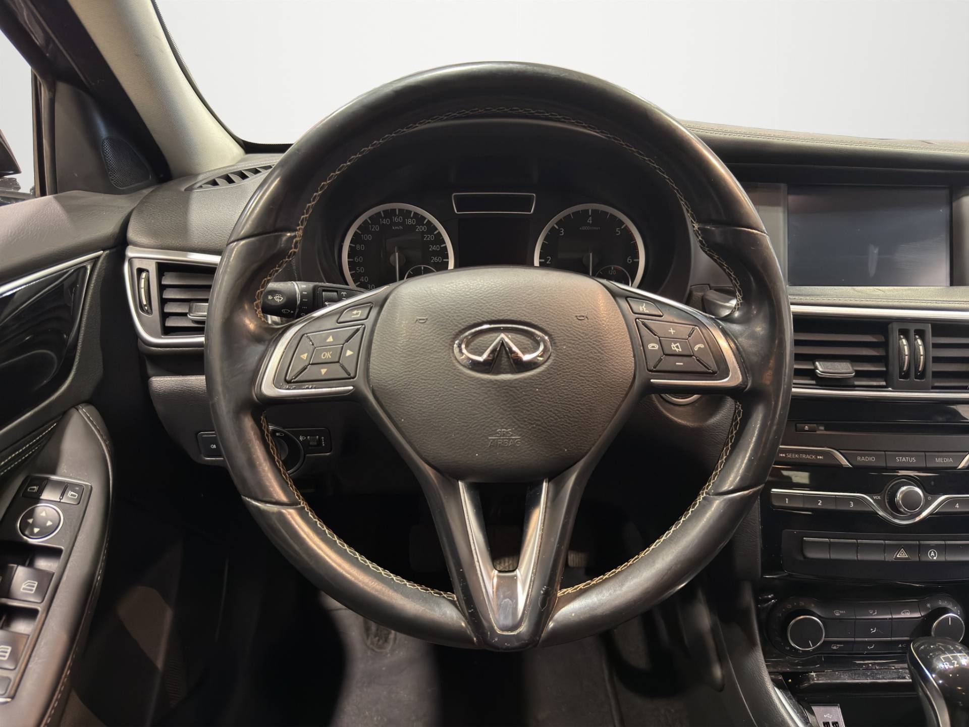 INFINITI Q30 Q30 1.5d Premium 109cv usata in pronta consegna - Brandini