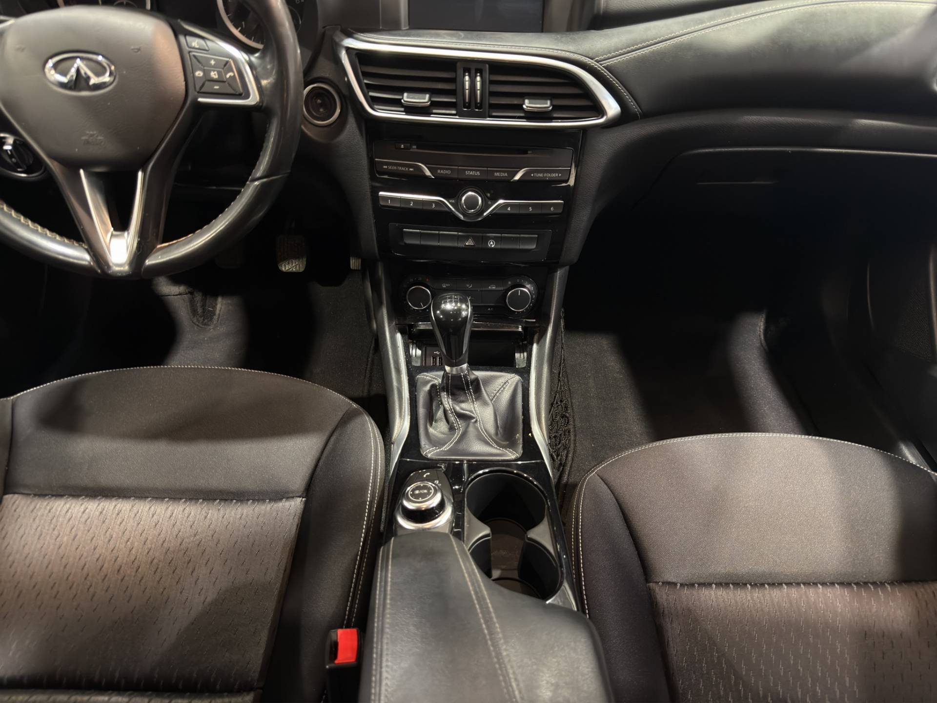 INFINITI Q30 Q30 1.5d Premium 109cv usata in pronta consegna - Brandini