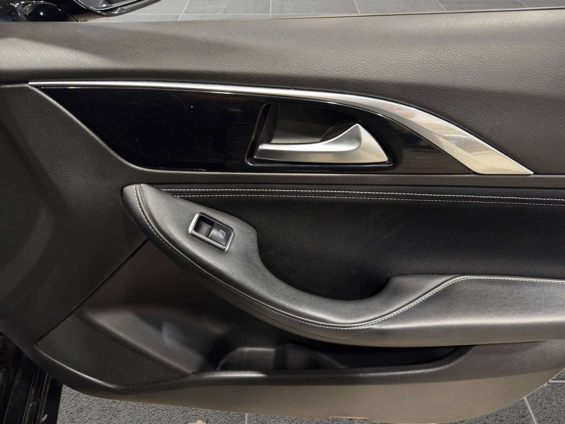 INFINITI Q30 Q30 1.5d Premium 109cv usata in pronta consegna - Brandini