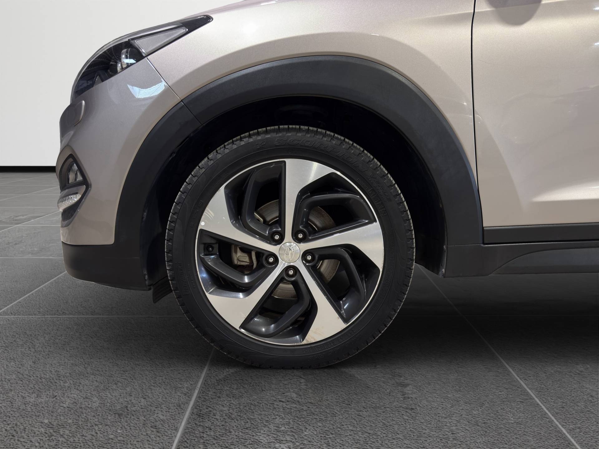 HYUNDAI Tucson Tucson 1.7 crdi Xpossible 2wd 141cv dct usata in pronta consegna - Brandini