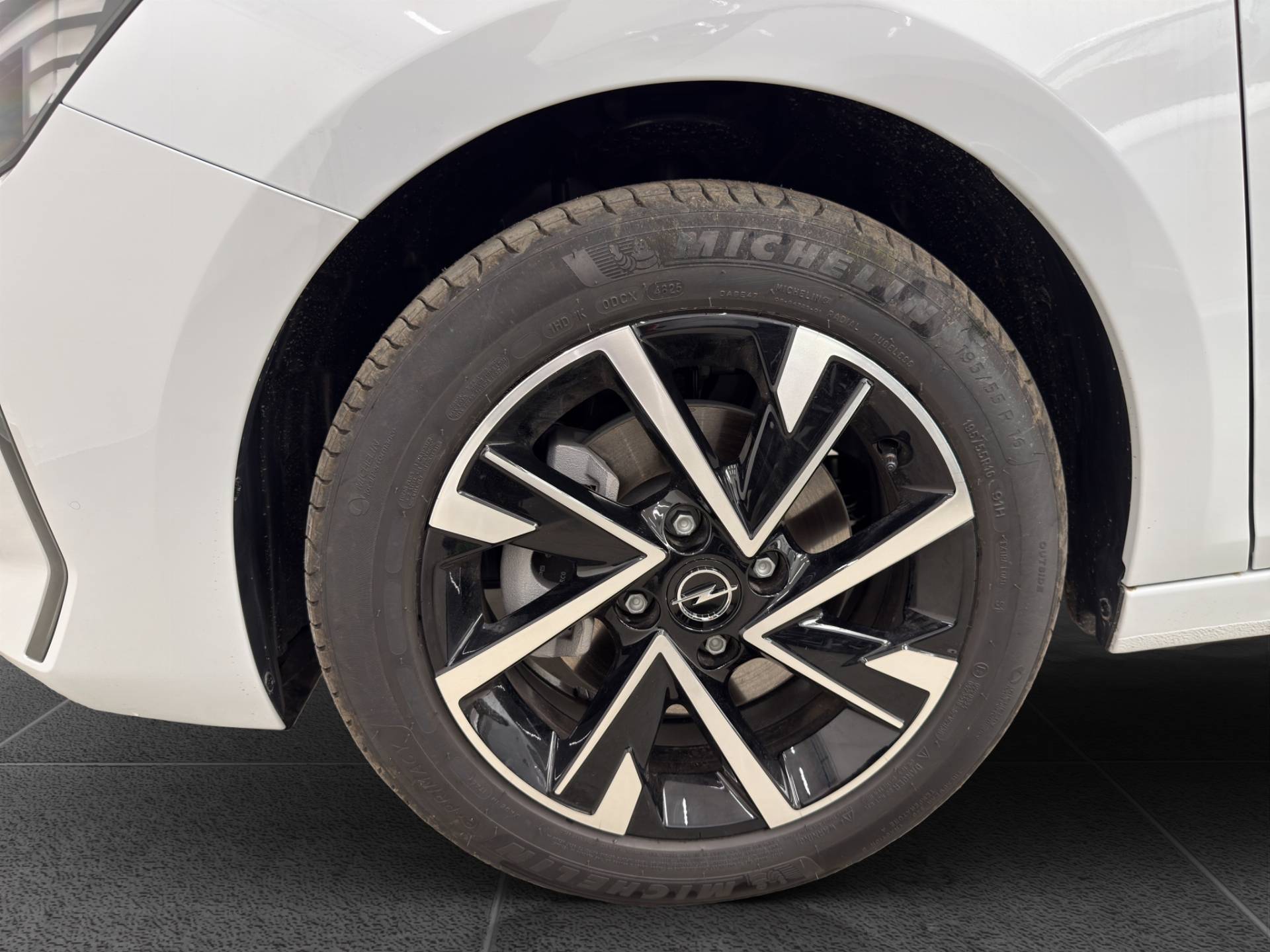 OPEL Corsa Corsa 1.2 GS s&s 100cv usata in pronta consegna - Brandini