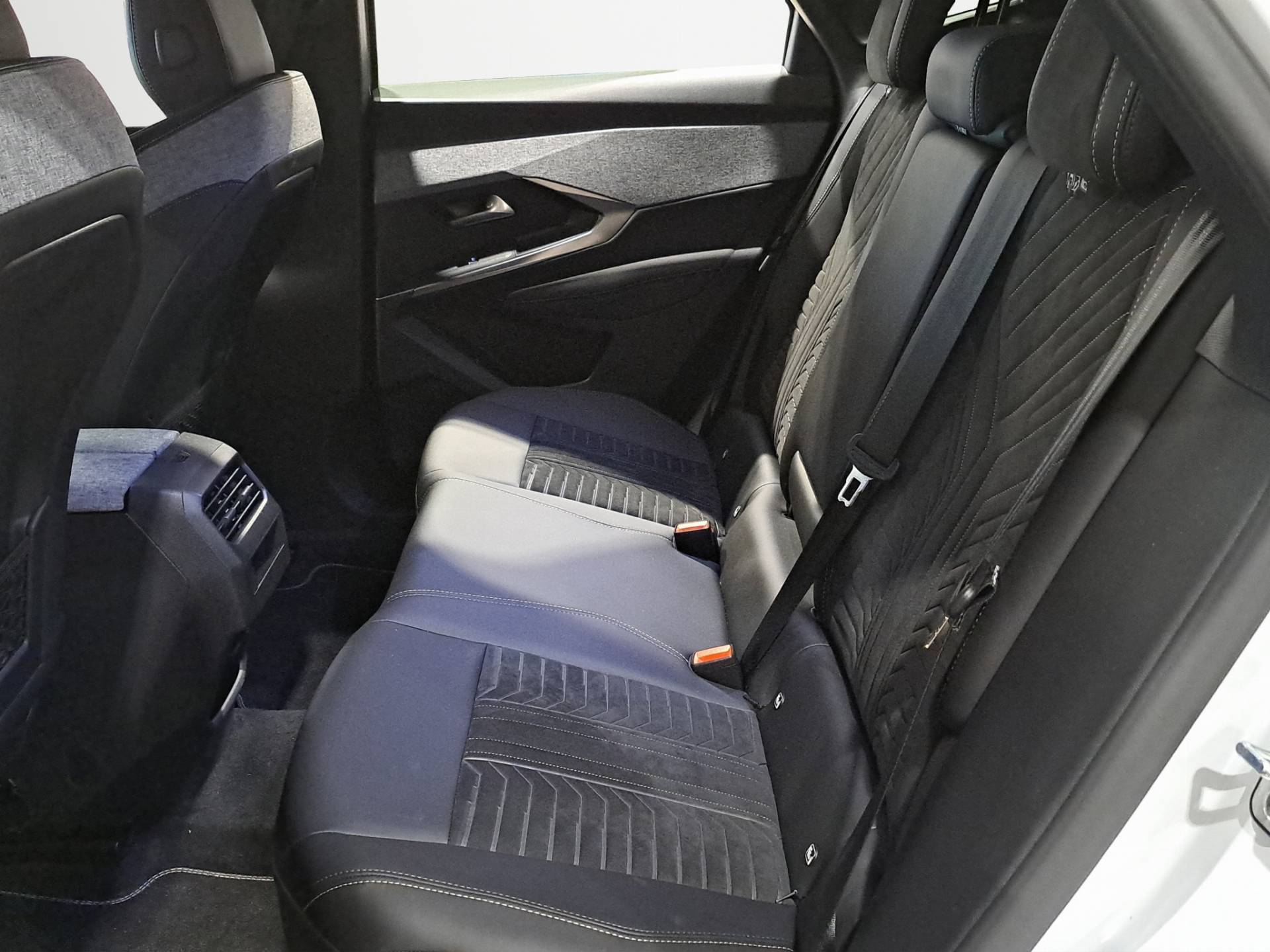 PEUGEOT 3008 3008 1.2 hybrid GT 136cv e-dcs6 usata in pronta consegna - Brandini