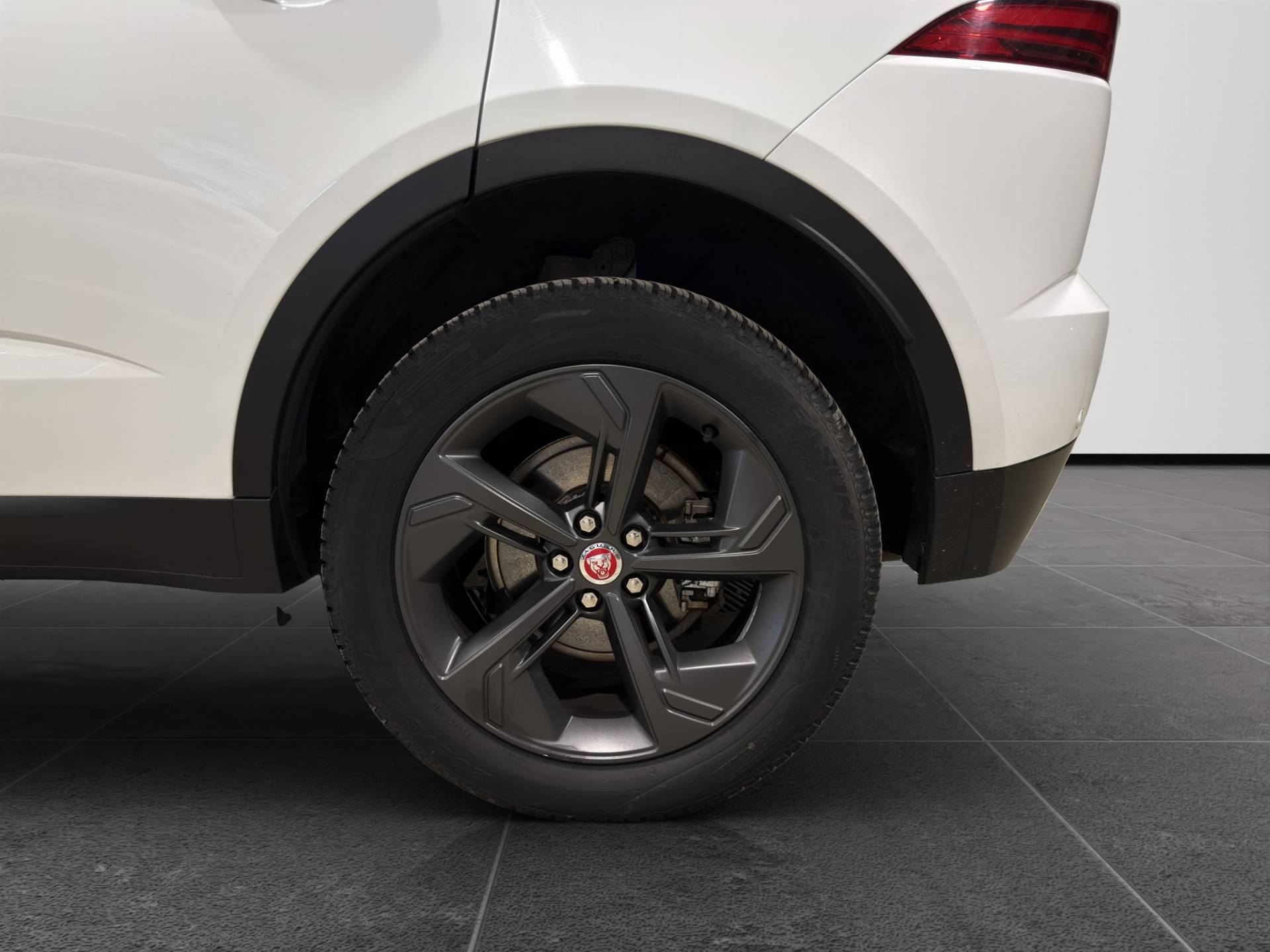 JAGUAR E-Pace E-Pace 2.0d i4 mhev S awd 163cv auto usata in pronta consegna - Brandini