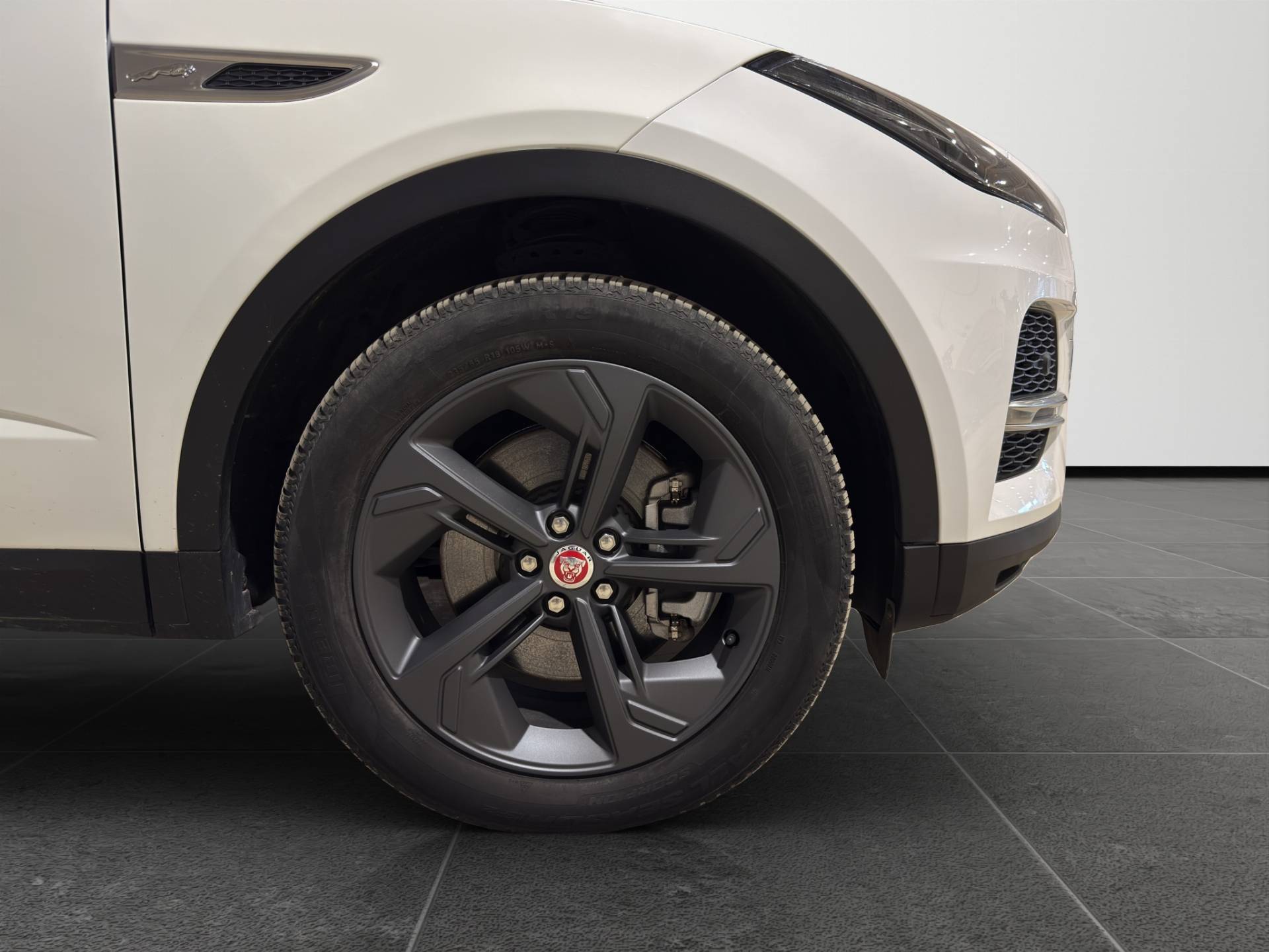 JAGUAR E-Pace E-Pace 2.0d i4 mhev S awd 163cv auto usata in pronta consegna - Brandini