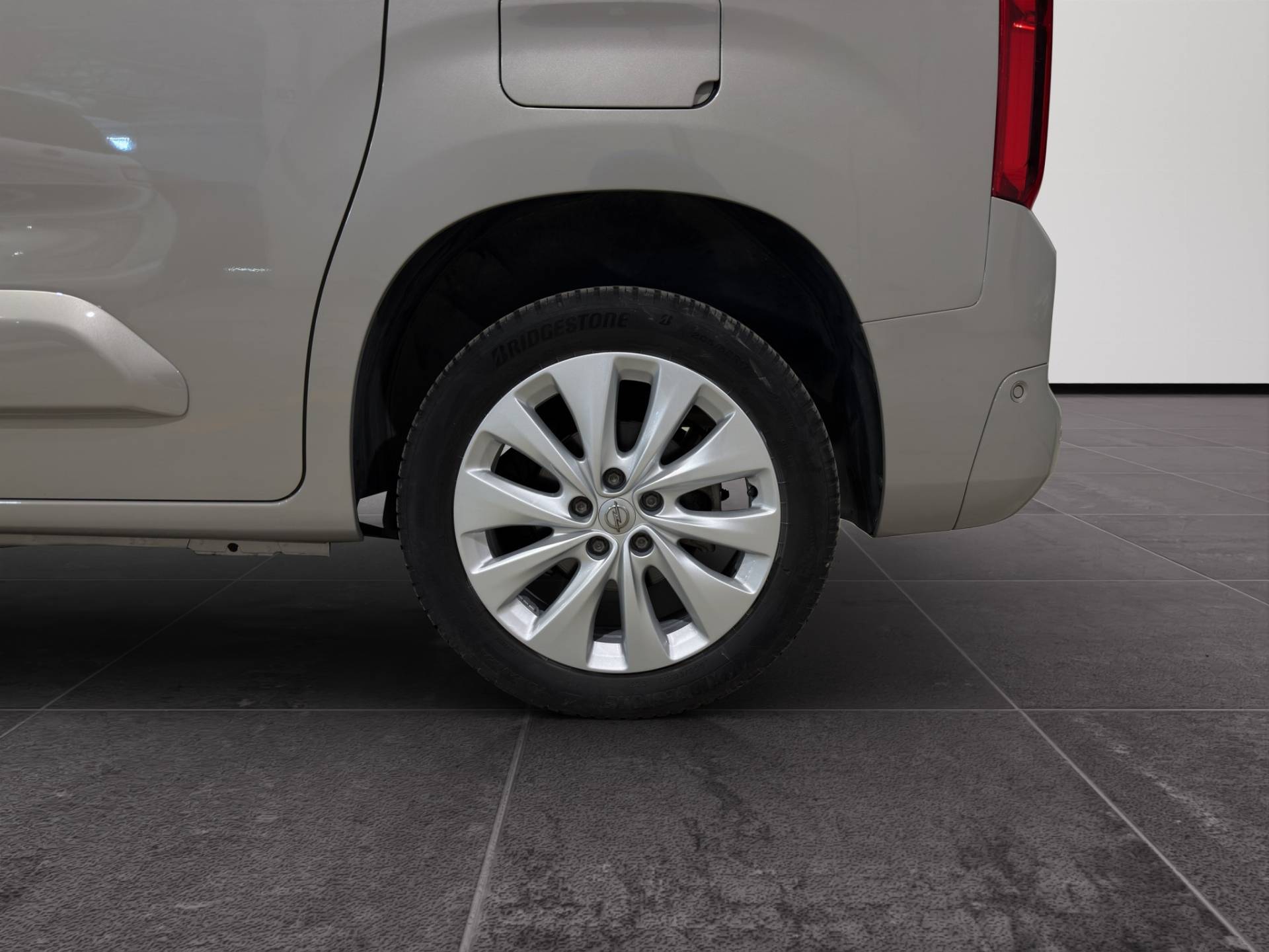 OPEL Combo Cargo Combo Life 1.5 d 100 CV S&S Elegance Plus usata in pronta consegna - Brandini