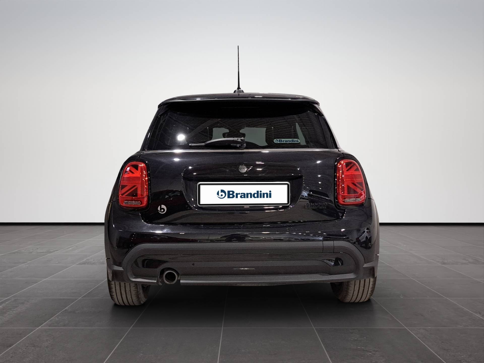 MINI Mini Mini 3p 1.5 Cooper Classic auto usata in pronta consegna - Brandini