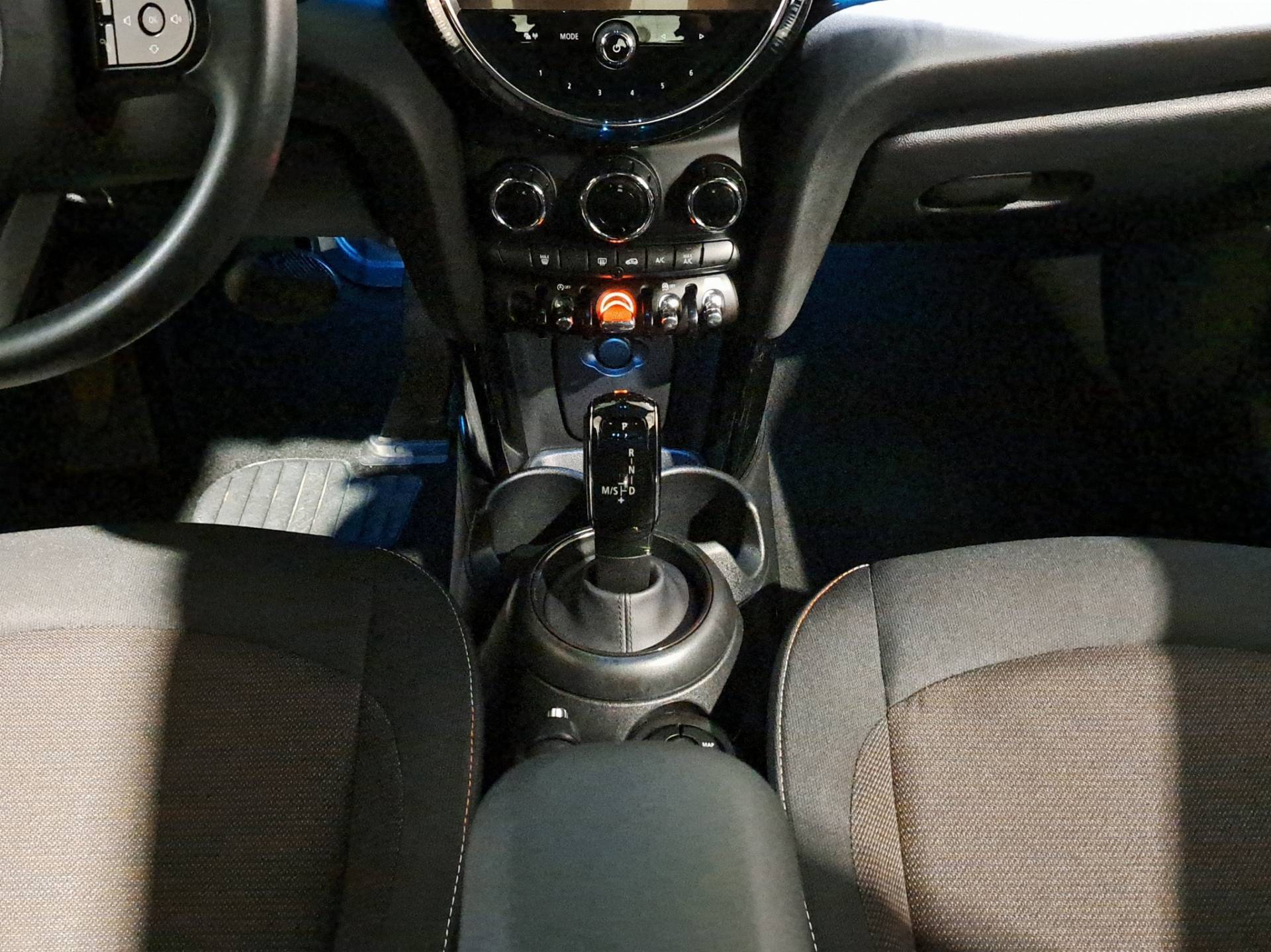 MINI Mini Mini 3p 1.5 Cooper Classic auto usata in pronta consegna - Brandini