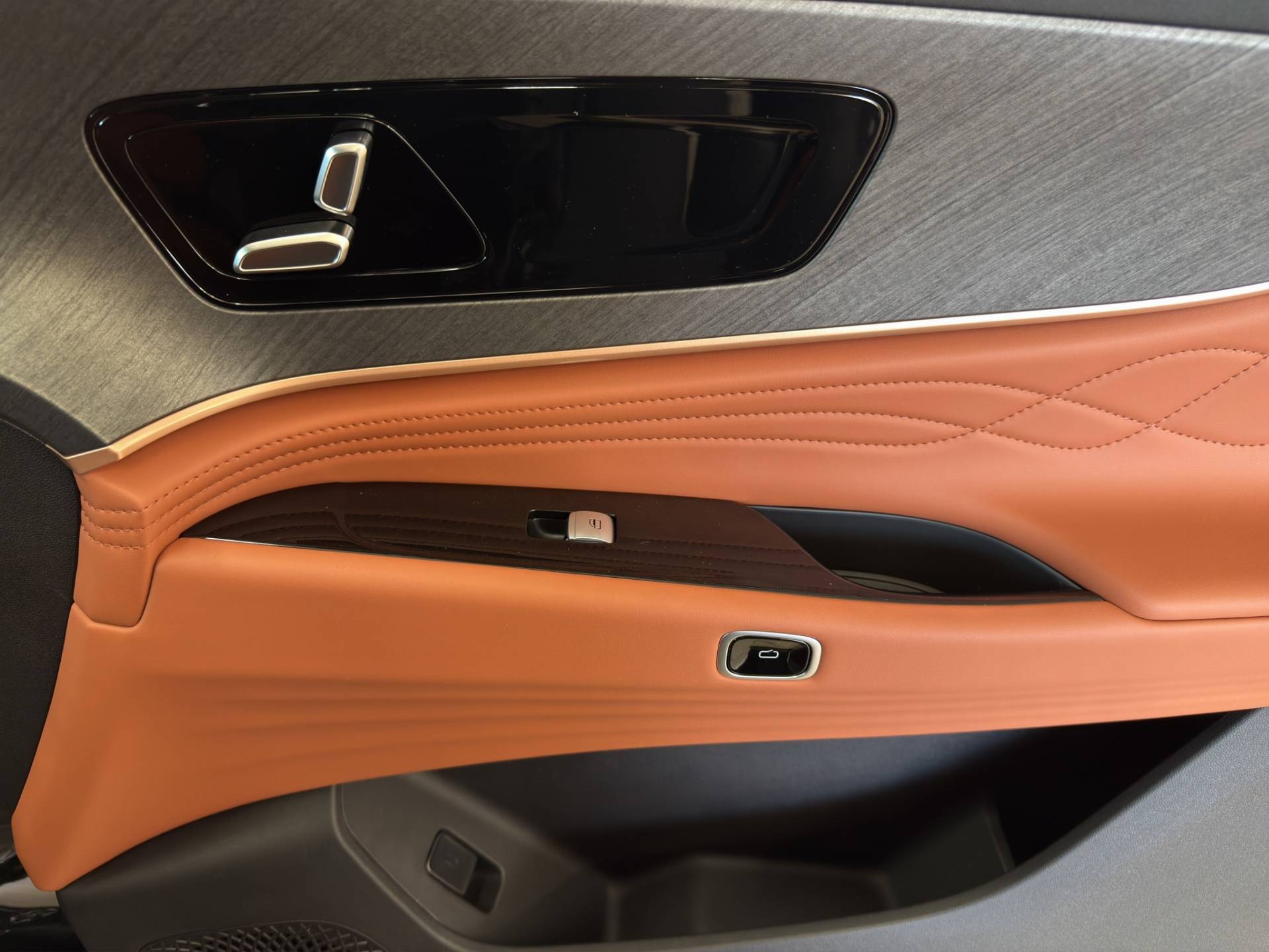 JAECOO JAECOO 8 JAECOO 8 SHS-P Phev 1.5 TGDI DHT3 Exclusive AWD usata in pronta consegna - Brandini