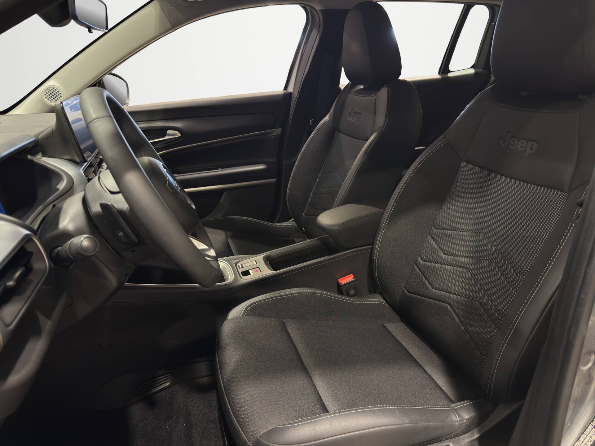 Auto Venduta - JEEP Avenger Avenger 1.2 turbo e-hybrid Altitude fwd 100cv edct6 usata in pronta consegna - Brandini