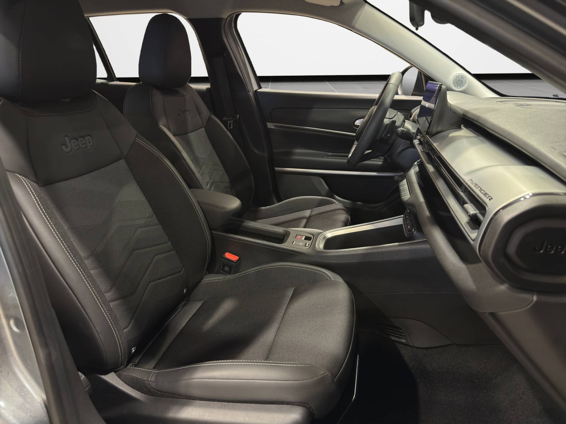 Auto Venduta - JEEP Avenger Avenger 1.2 turbo e-hybrid Altitude fwd 100cv edct6 usata in pronta consegna - Brandini