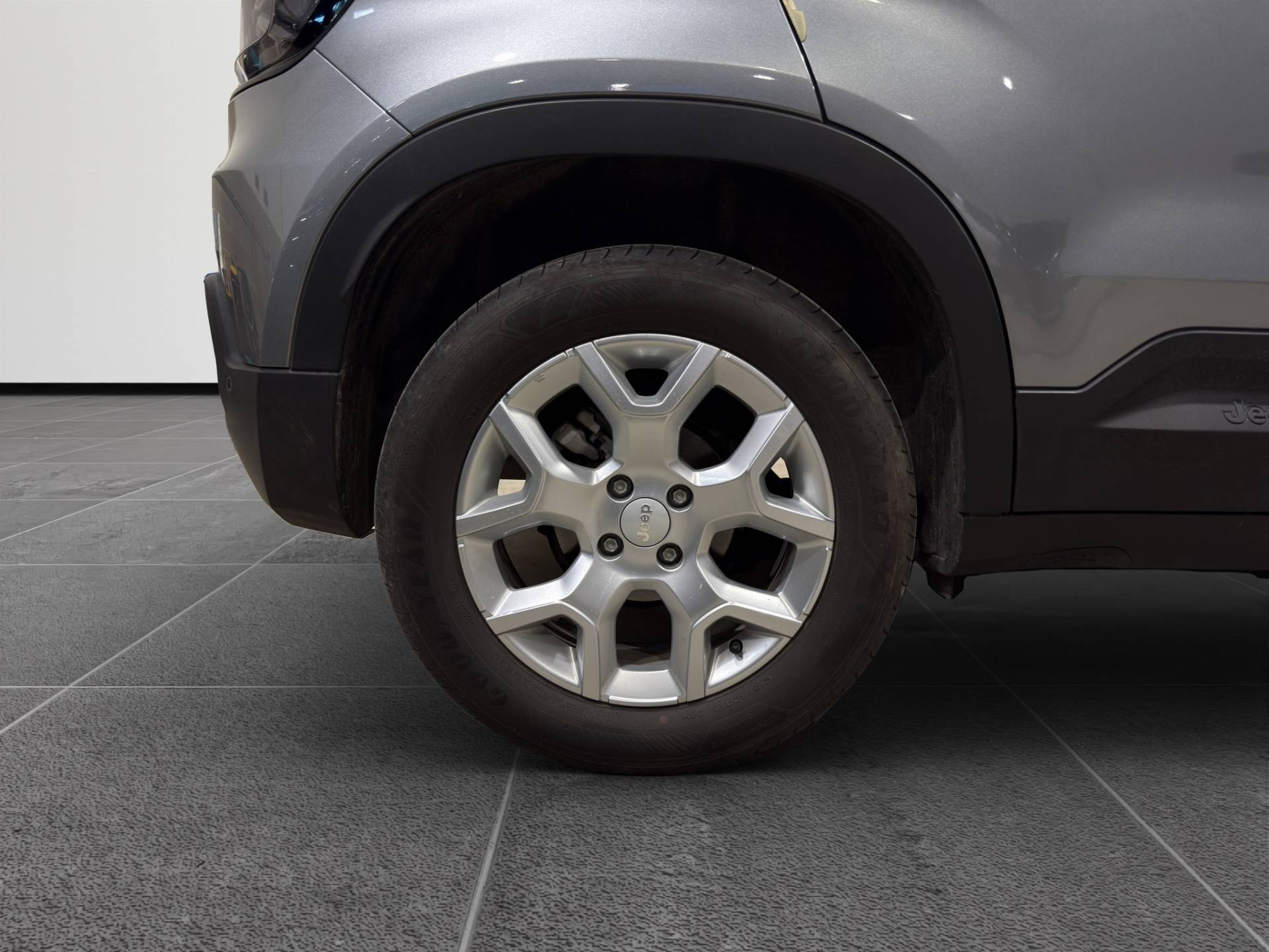 Auto Venduta - JEEP Avenger Avenger 1.2 turbo e-hybrid Altitude fwd 100cv edct6 usata in pronta consegna - Brandini