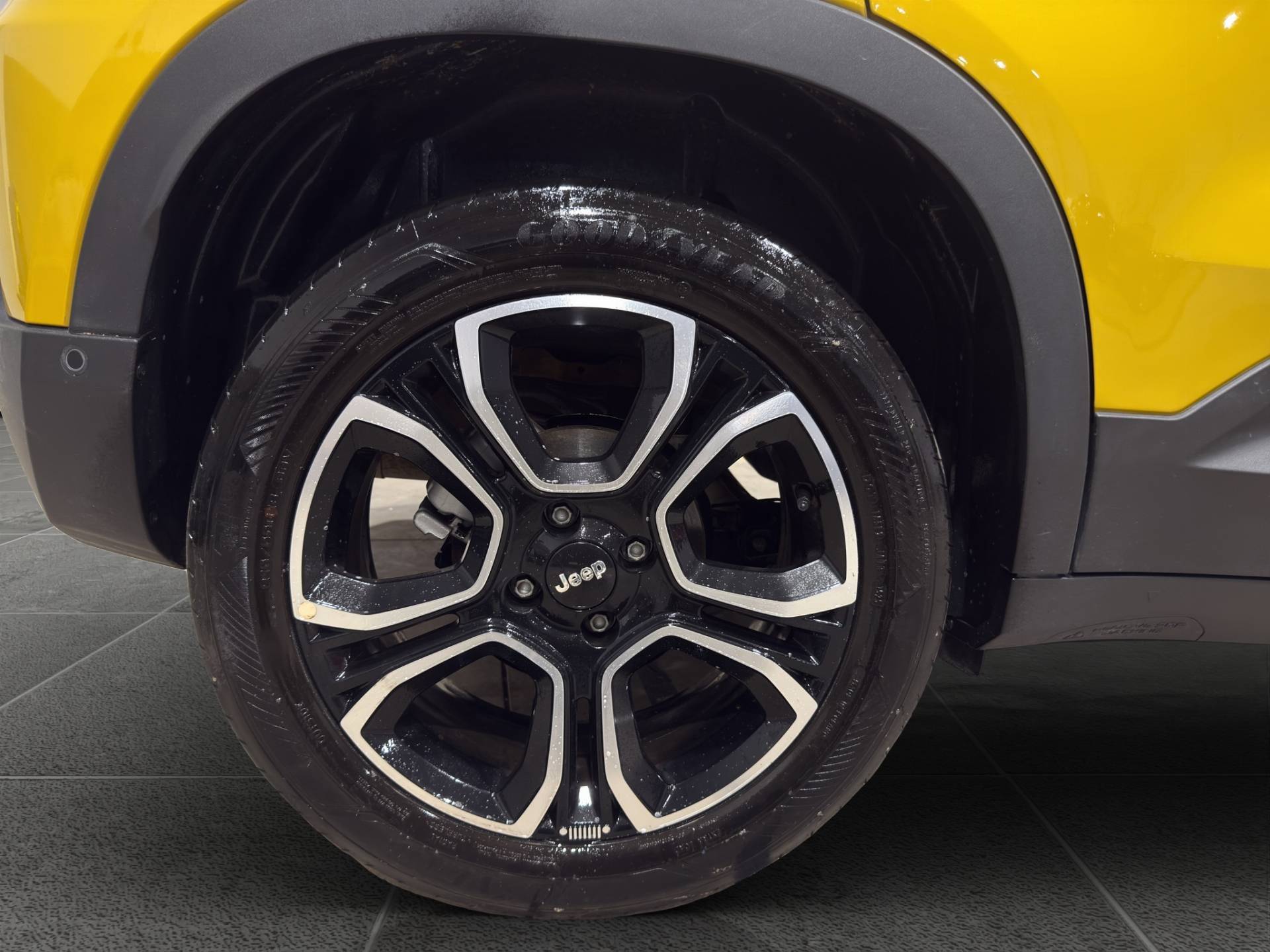 Auto Venduta - JEEP Avenger Avenger 1.2 turbo e-hybrid Summit fwd 100cv edct6 usata in pronta consegna - Brandini