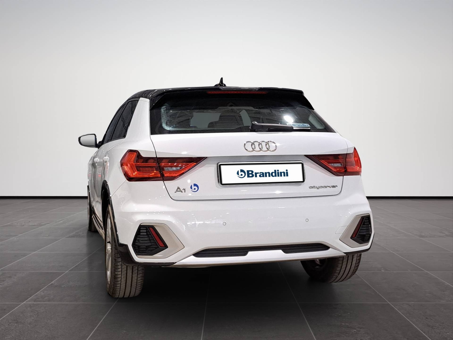 AUDI A1 A1 Citycarver 30 1.0 tfsi Identity Contrast 116cv s-tronic usata in pronta consegna - Brandini