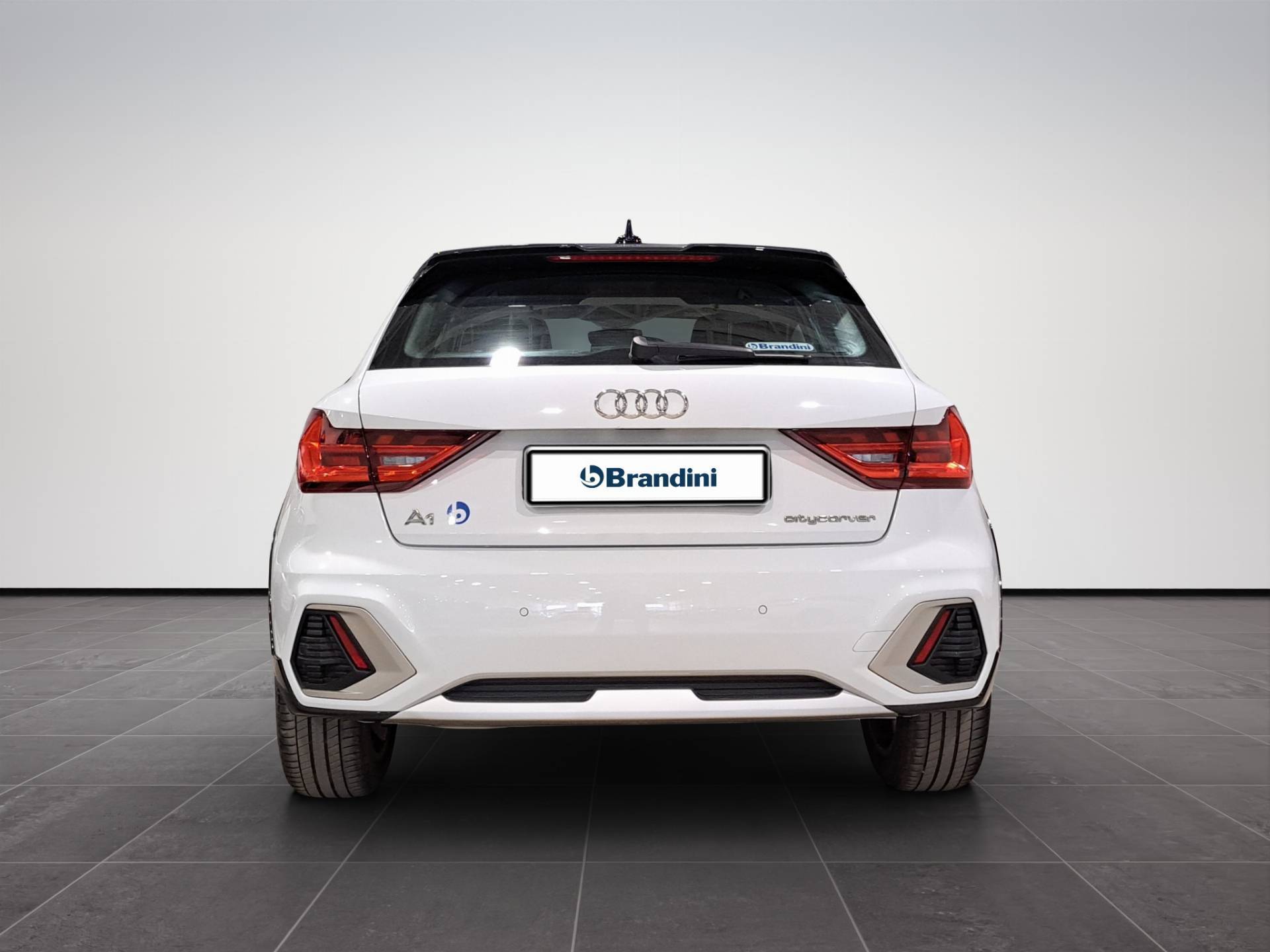AUDI A1 A1 Citycarver 30 1.0 tfsi Identity Contrast 116cv s-tronic usata in pronta consegna - Brandini