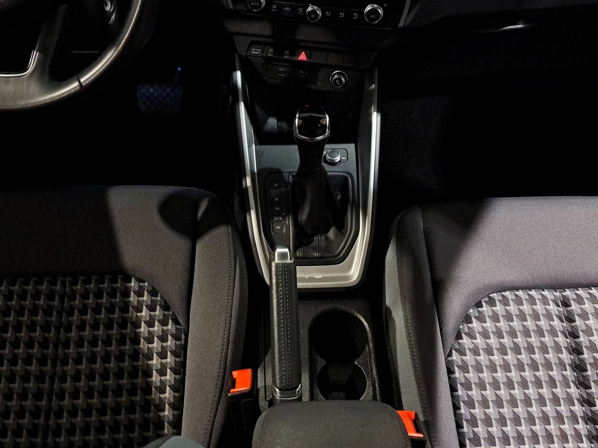 AUDI A1 A1 Citycarver 30 1.0 tfsi Identity Contrast 116cv s-tronic usata in pronta consegna - Brandini