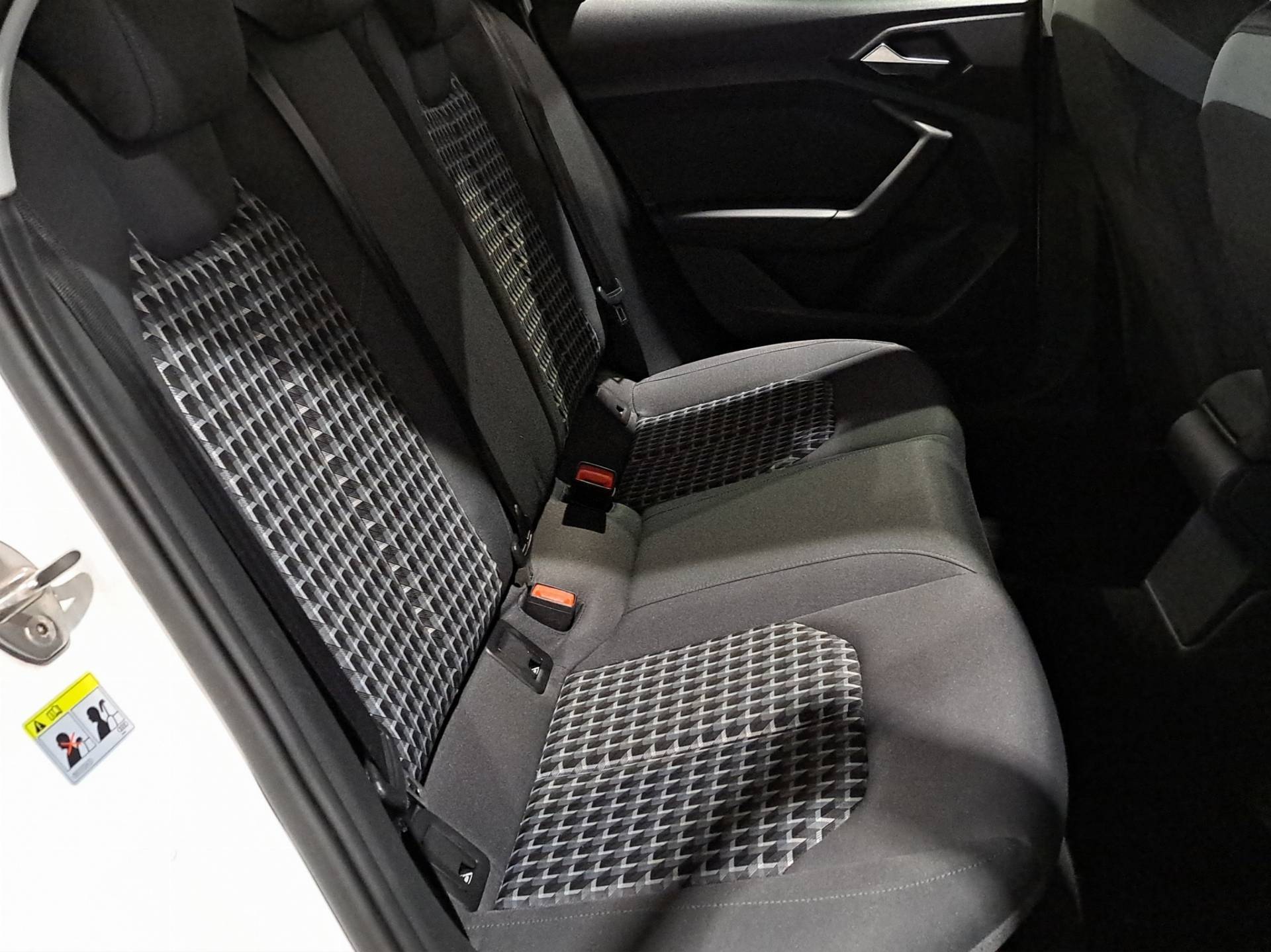 AUDI A1 A1 Citycarver 30 1.0 tfsi Identity Contrast 116cv s-tronic usata in pronta consegna - Brandini