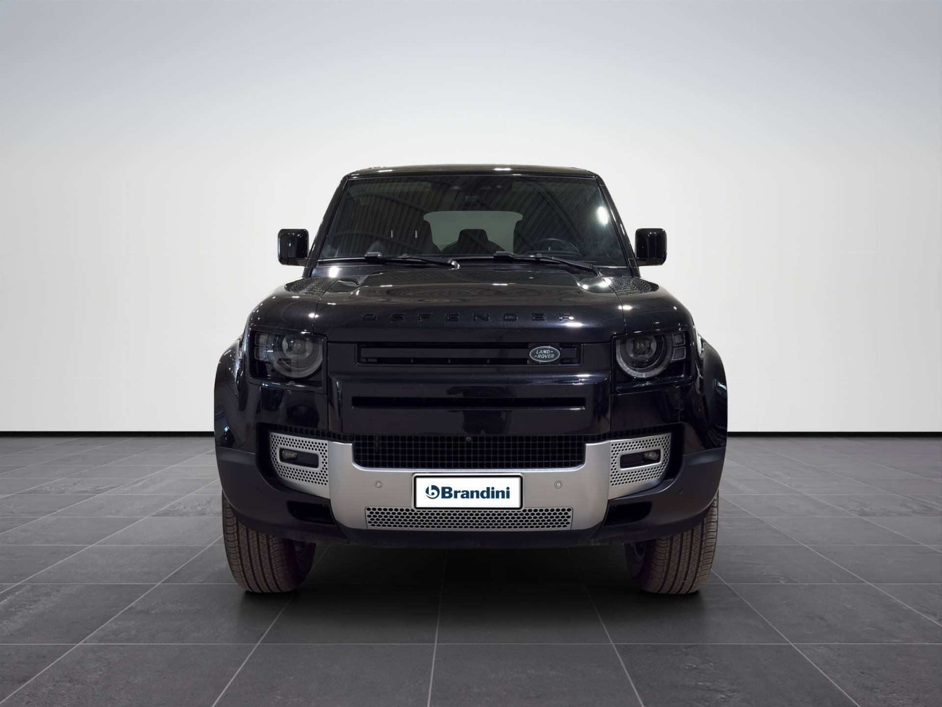 LAND ROVER Defender Defender 110 3.0d i6 mhev SE awd 250cv auto usata in pronta consegna - Brandini