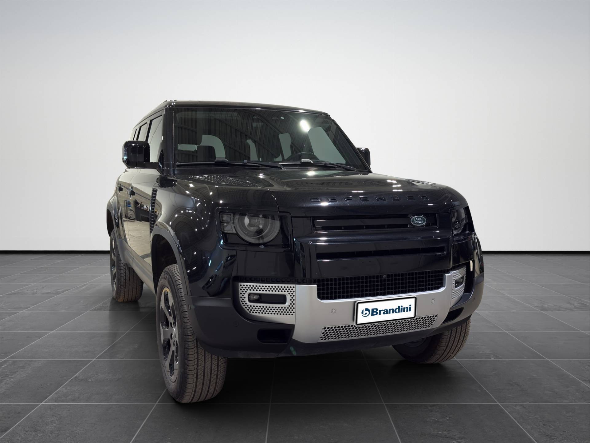 LAND ROVER Defender Defender 110 3.0d i6 mhev SE awd 250cv auto usata in pronta consegna - Brandini