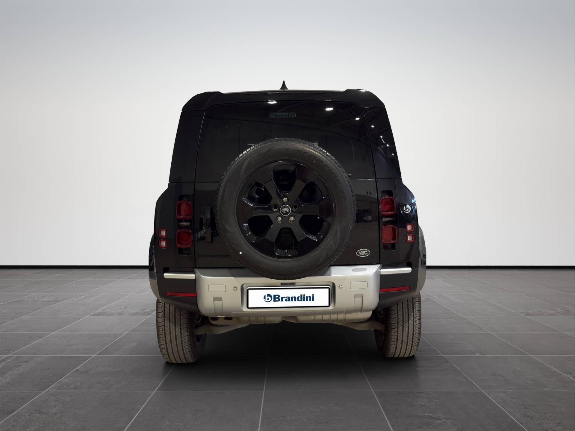 LAND ROVER Defender Defender 110 3.0d i6 mhev SE awd 250cv auto usata in pronta consegna - Brandini