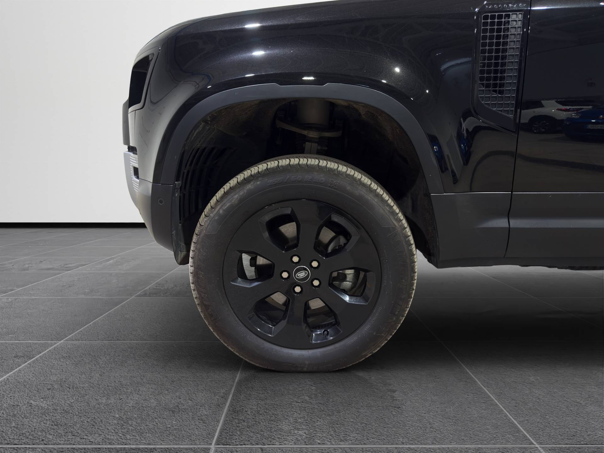 LAND ROVER Defender Defender 110 3.0d i6 mhev SE awd 250cv auto usata in pronta consegna - Brandini