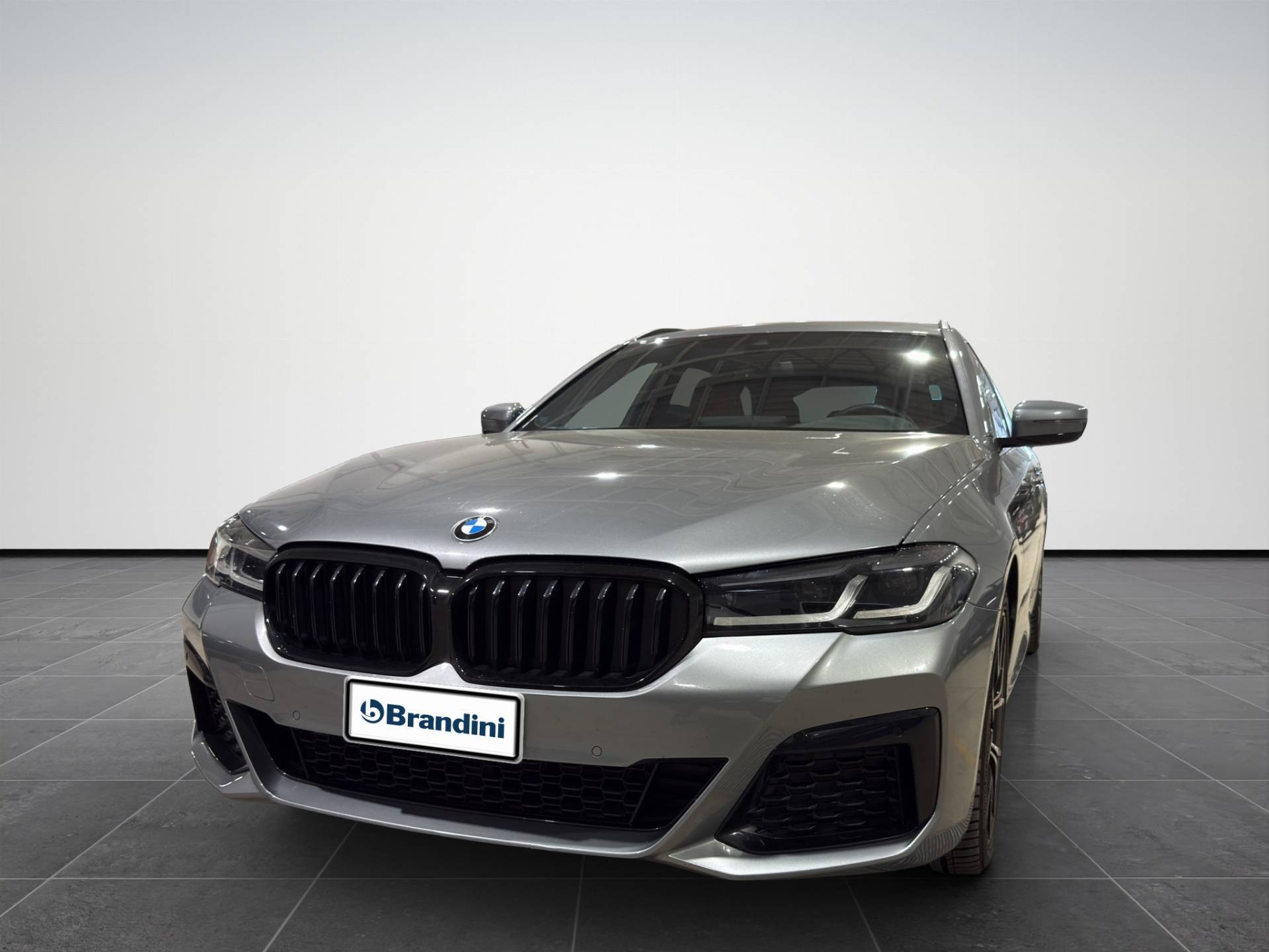 BMW Serie 5 Touring 520d Touring mhev 48V xdrive Msport auto usata in pronta consegna - Brandini
