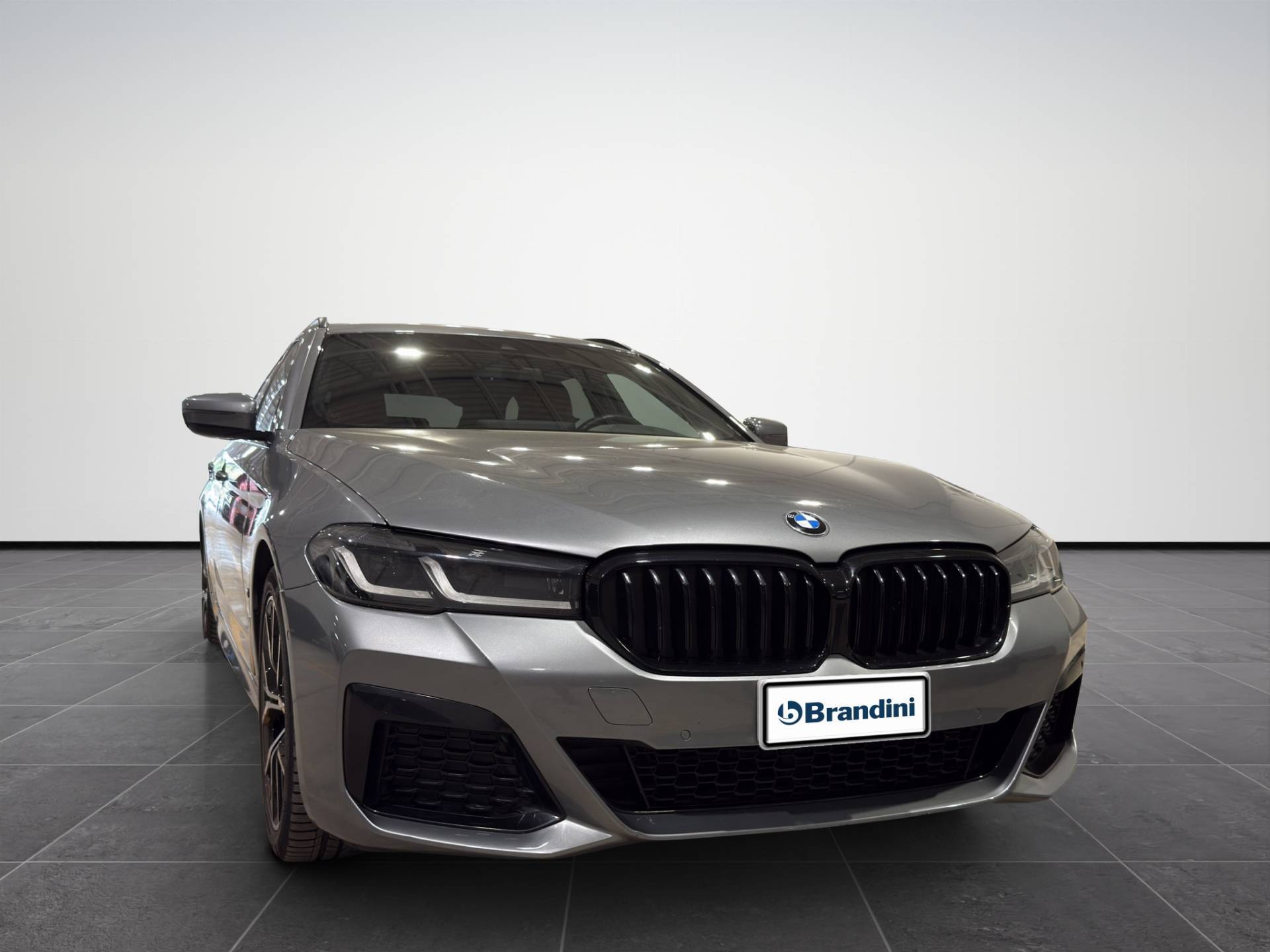BMW Serie 5 Touring 520d Touring mhev 48V xdrive Msport auto usata in pronta consegna - Brandini