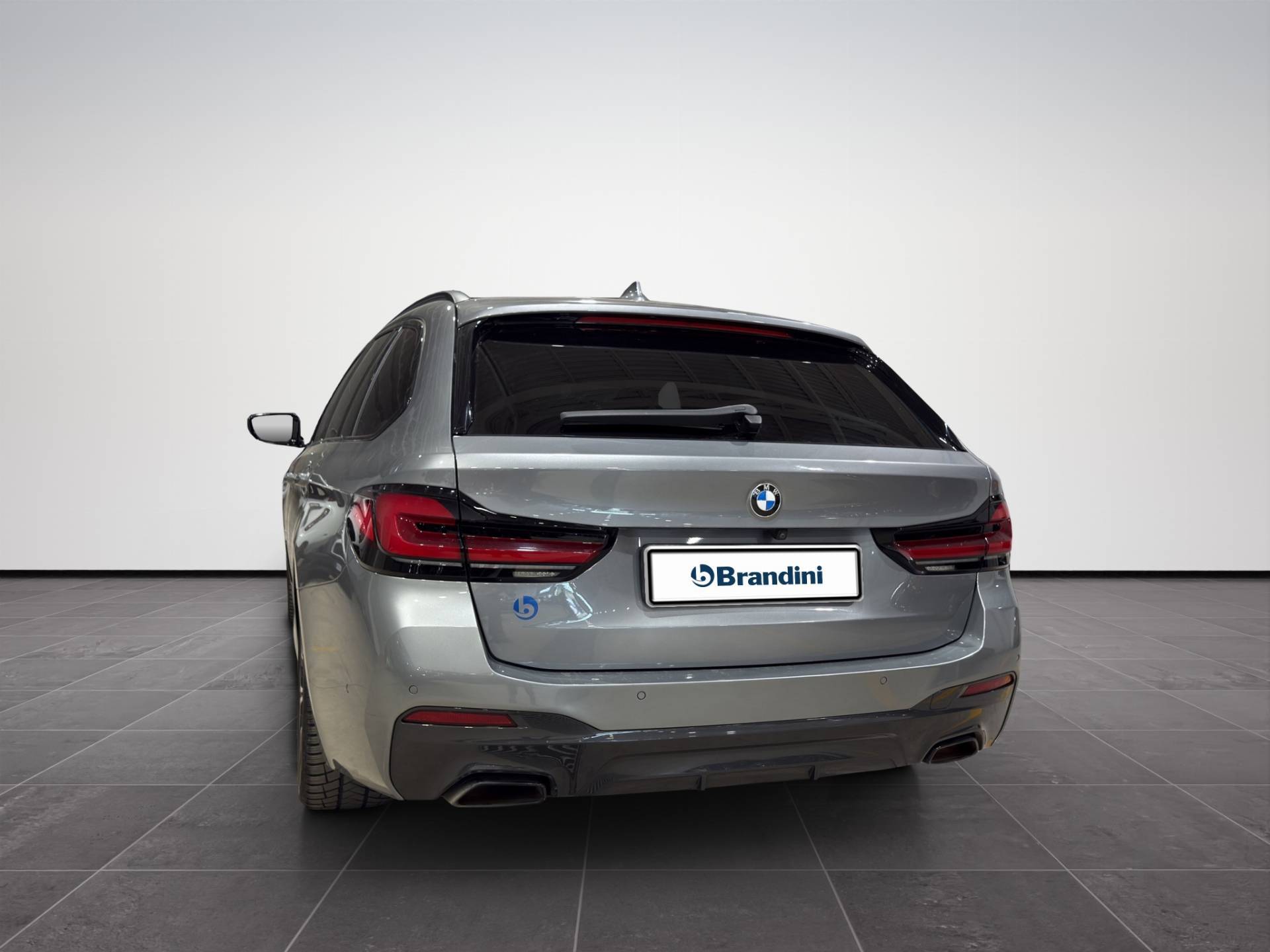 BMW Serie 5 Touring 520d Touring mhev 48V xdrive Msport auto usata in pronta consegna - Brandini