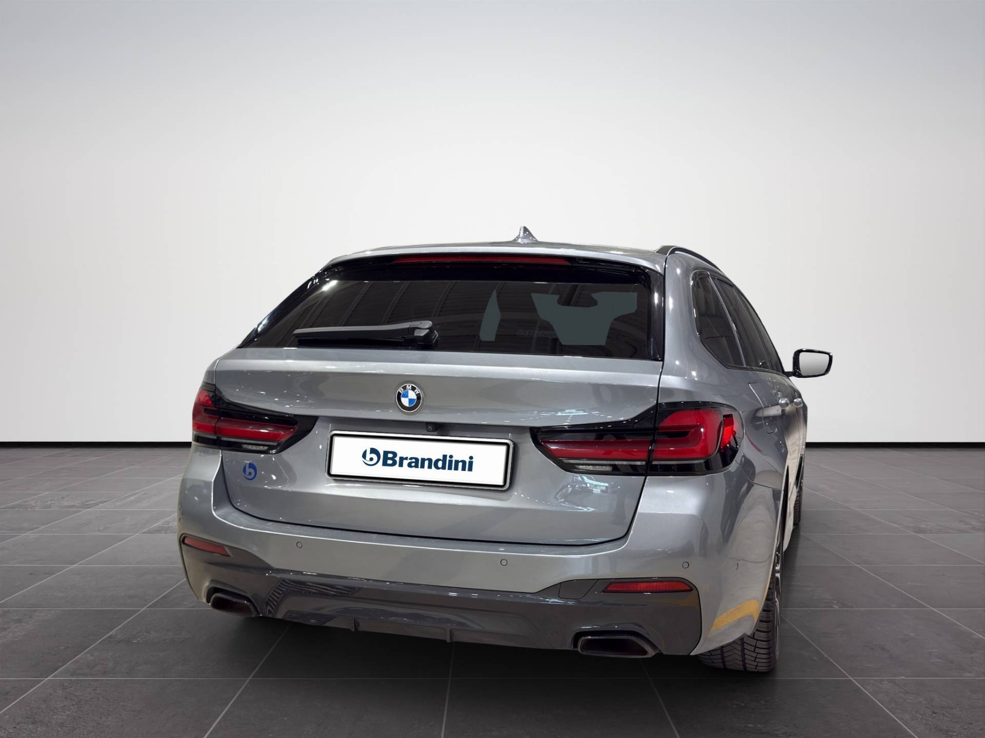 BMW Serie 5 Touring 520d Touring mhev 48V xdrive Msport auto usata in pronta consegna - Brandini